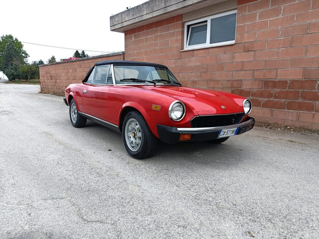 Fiat - 124 Spider America 2000 - 1980