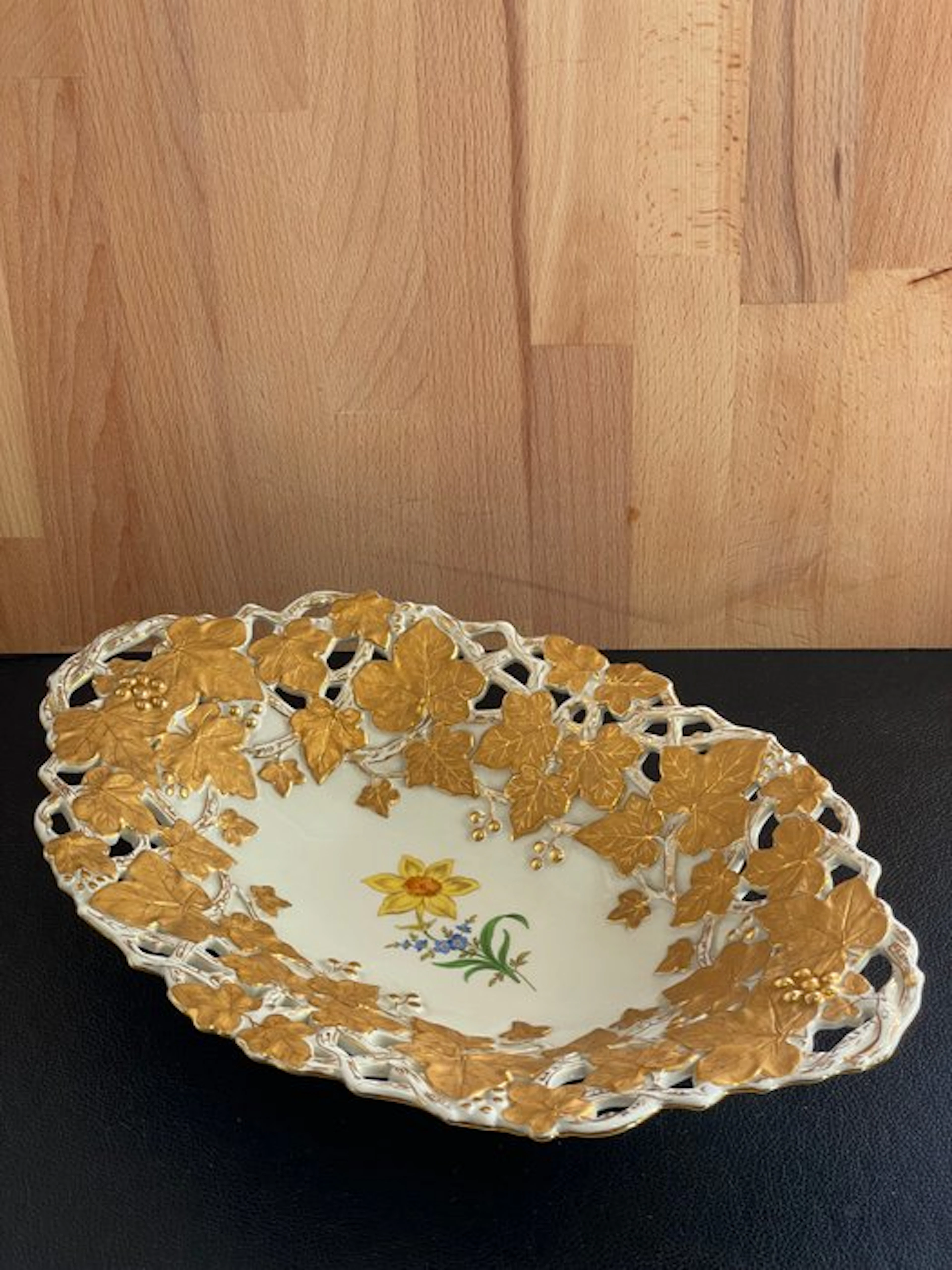 Meissen - Dish - Porcelain