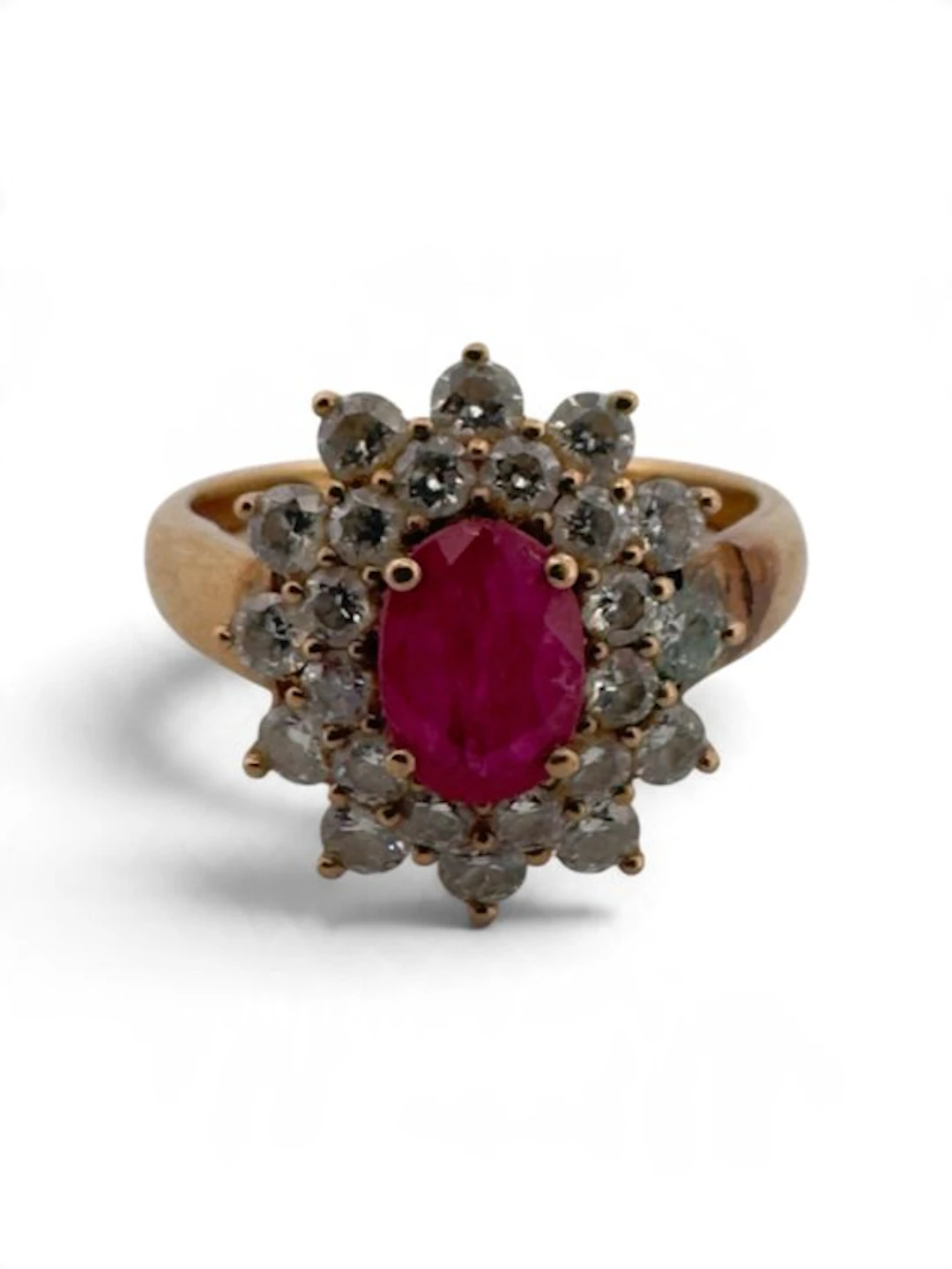 Ring - 9 kt. Yellow gold - 0.75ct. tw. Ruby - Diamond