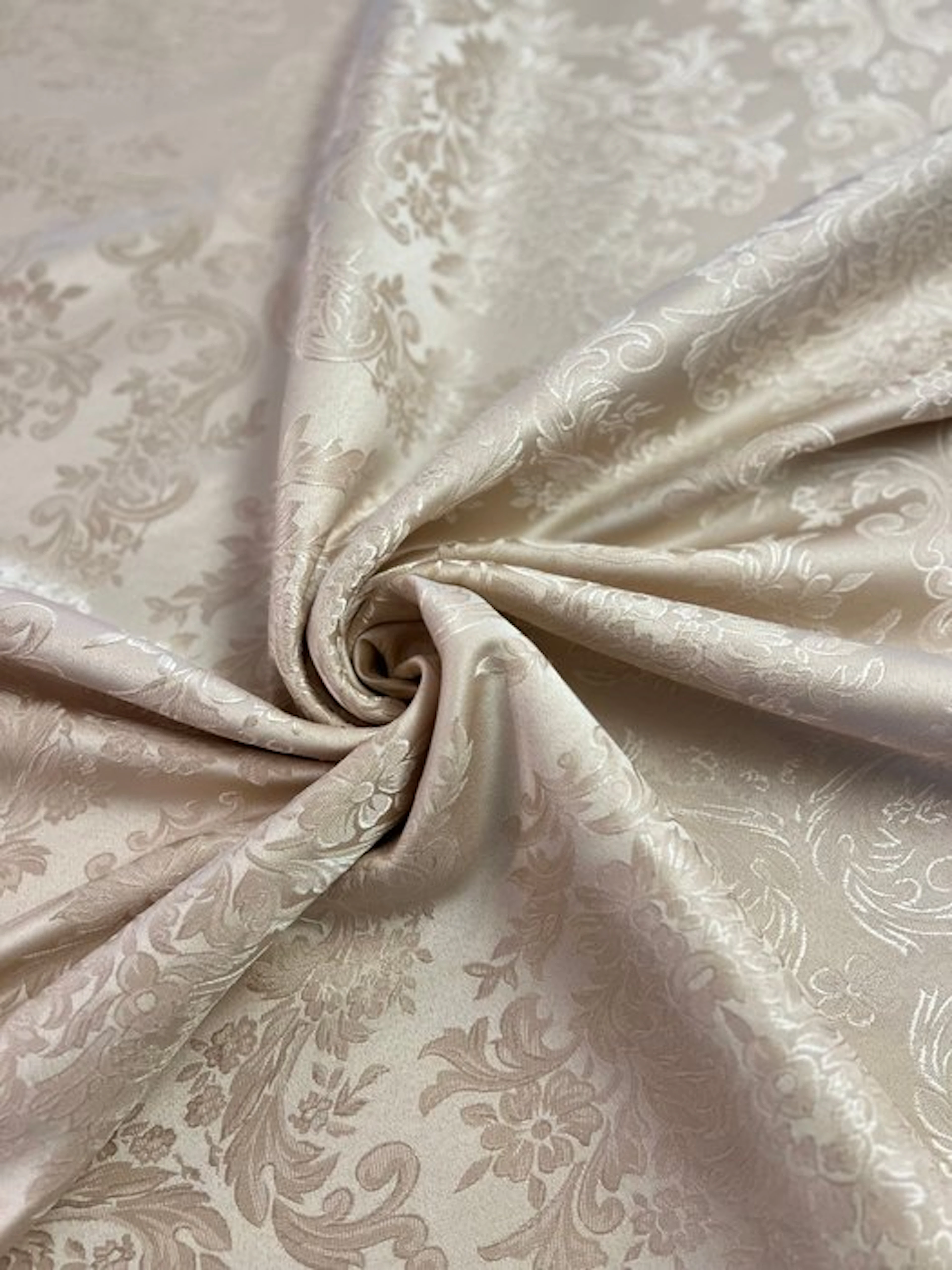 Italian Palace - Neo Classic Luxury - Textile - 250 cm - 290 cm