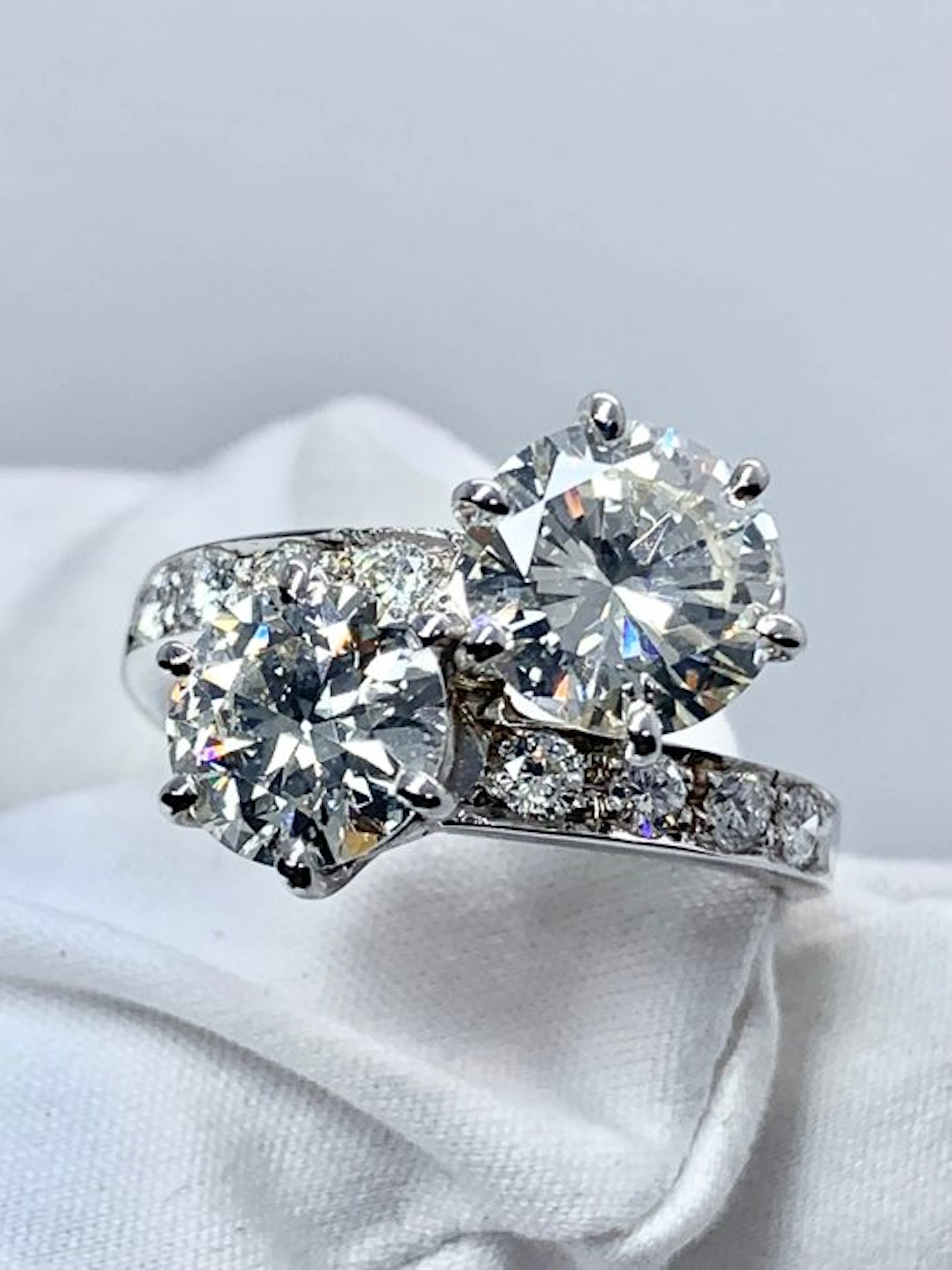Statement ring - 18 kt