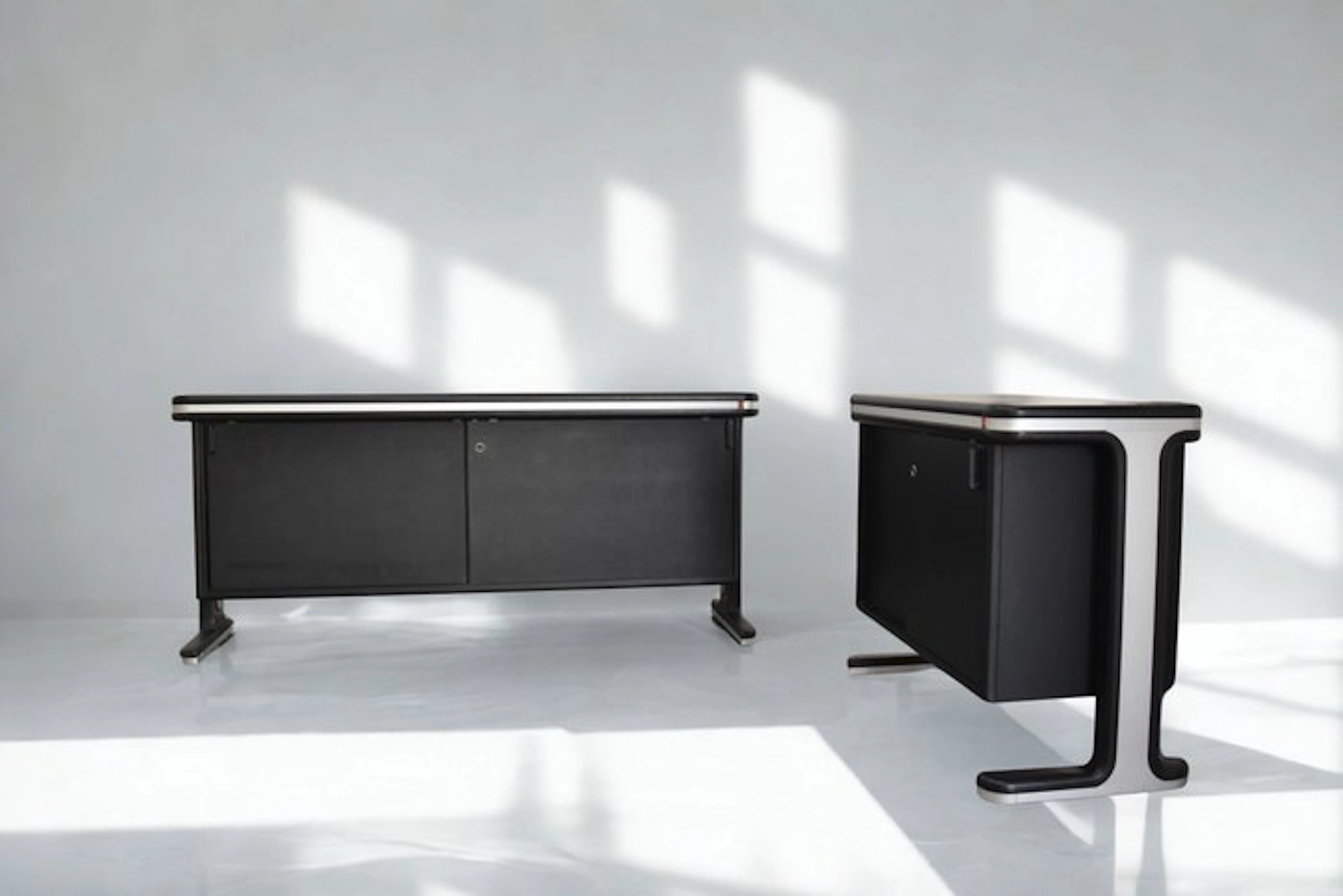 Alex Linder - Alex Linder Werkstätten - Sideboard (2) - office - Leather