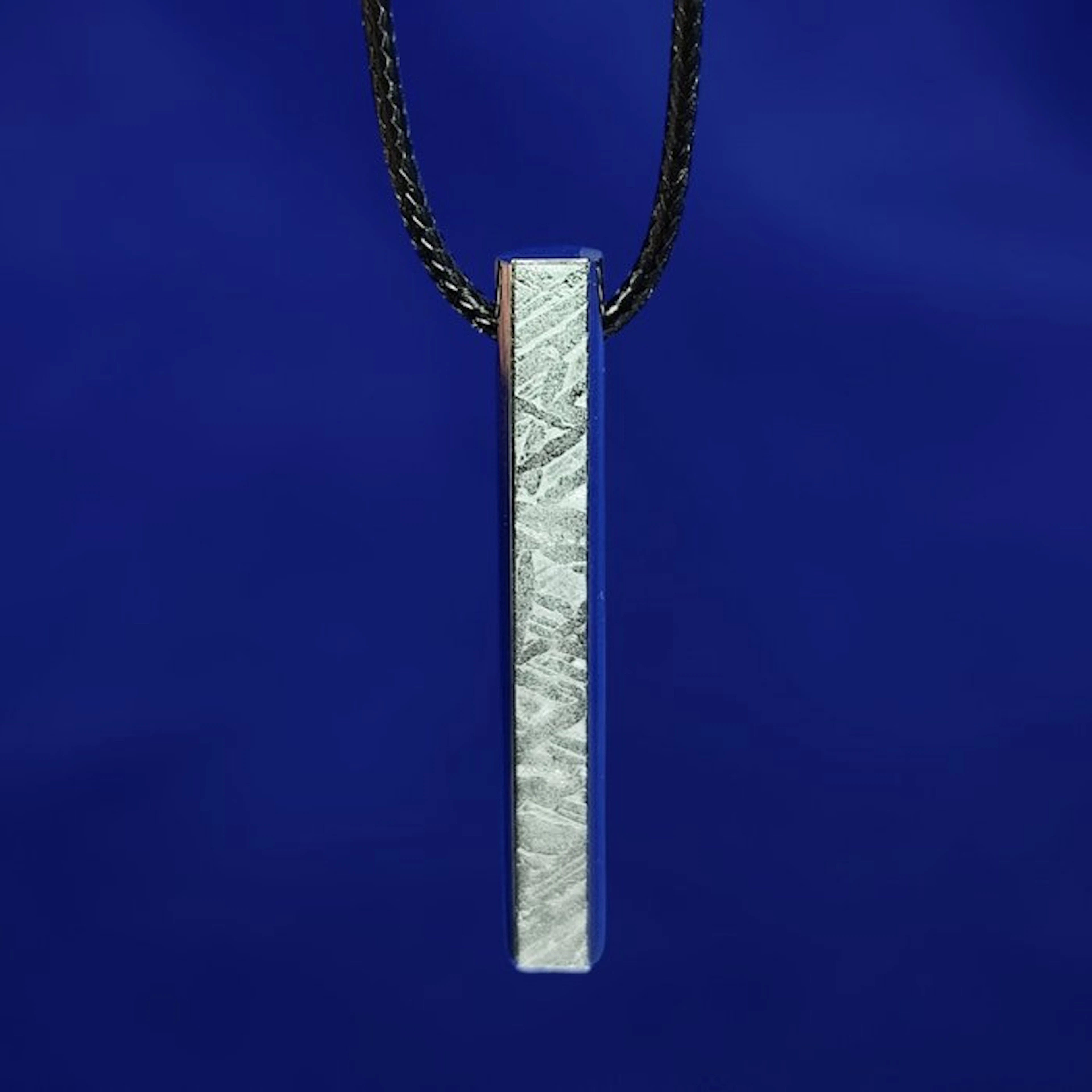 Aletai Meteorite (China, 1898) Pendant with IRON METEORITE. - 7 g