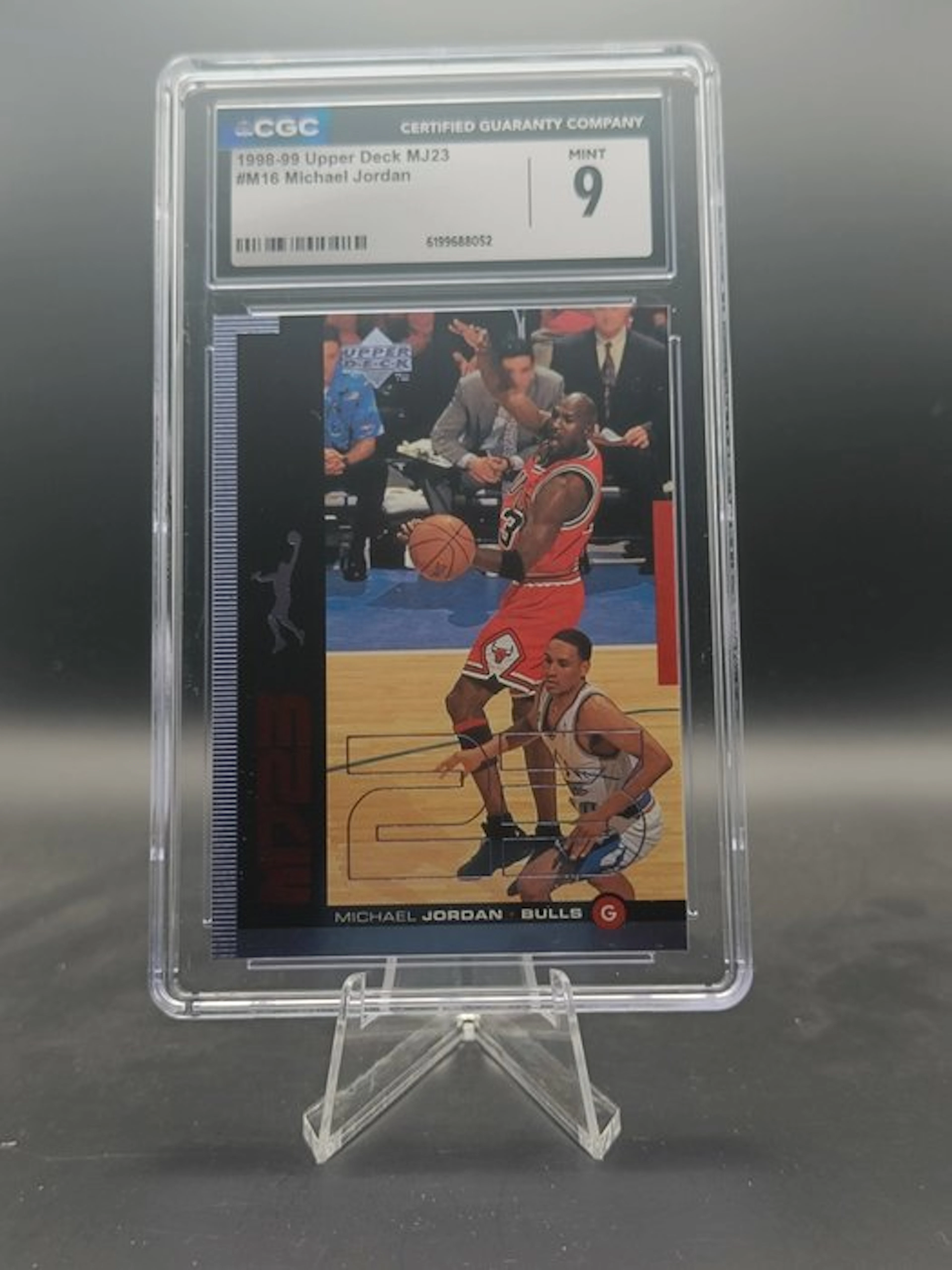 Upper Deck 1998-99 Michael Jordan #M16 - CGC 9 Graded card