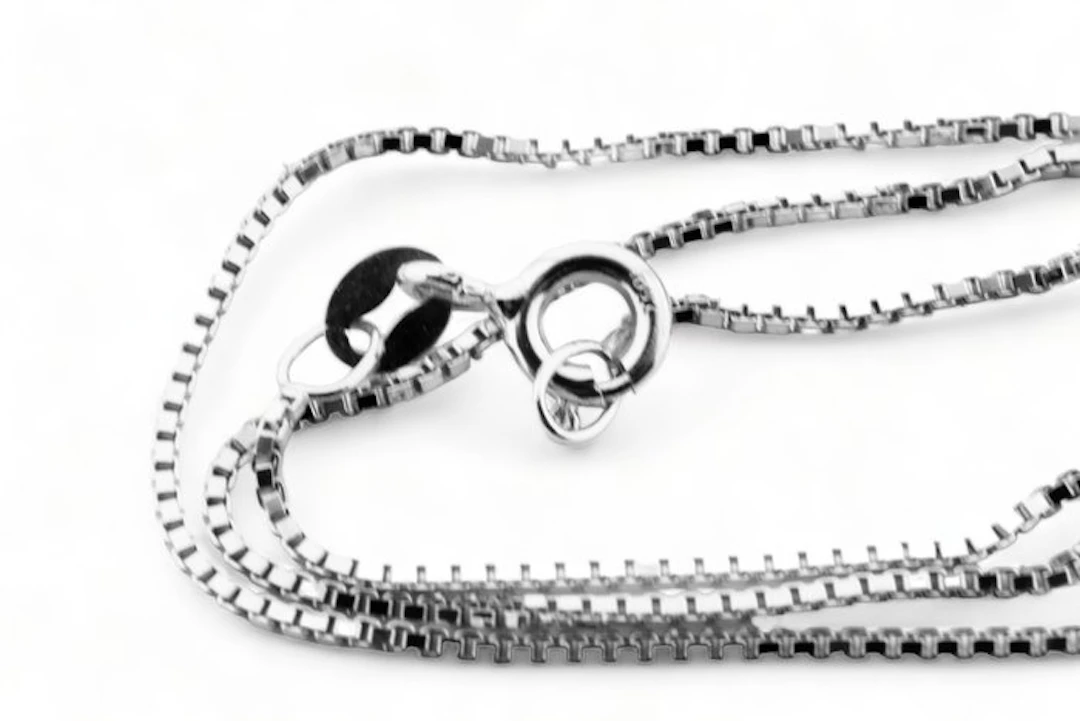 Necklace - 18 kt. White gold