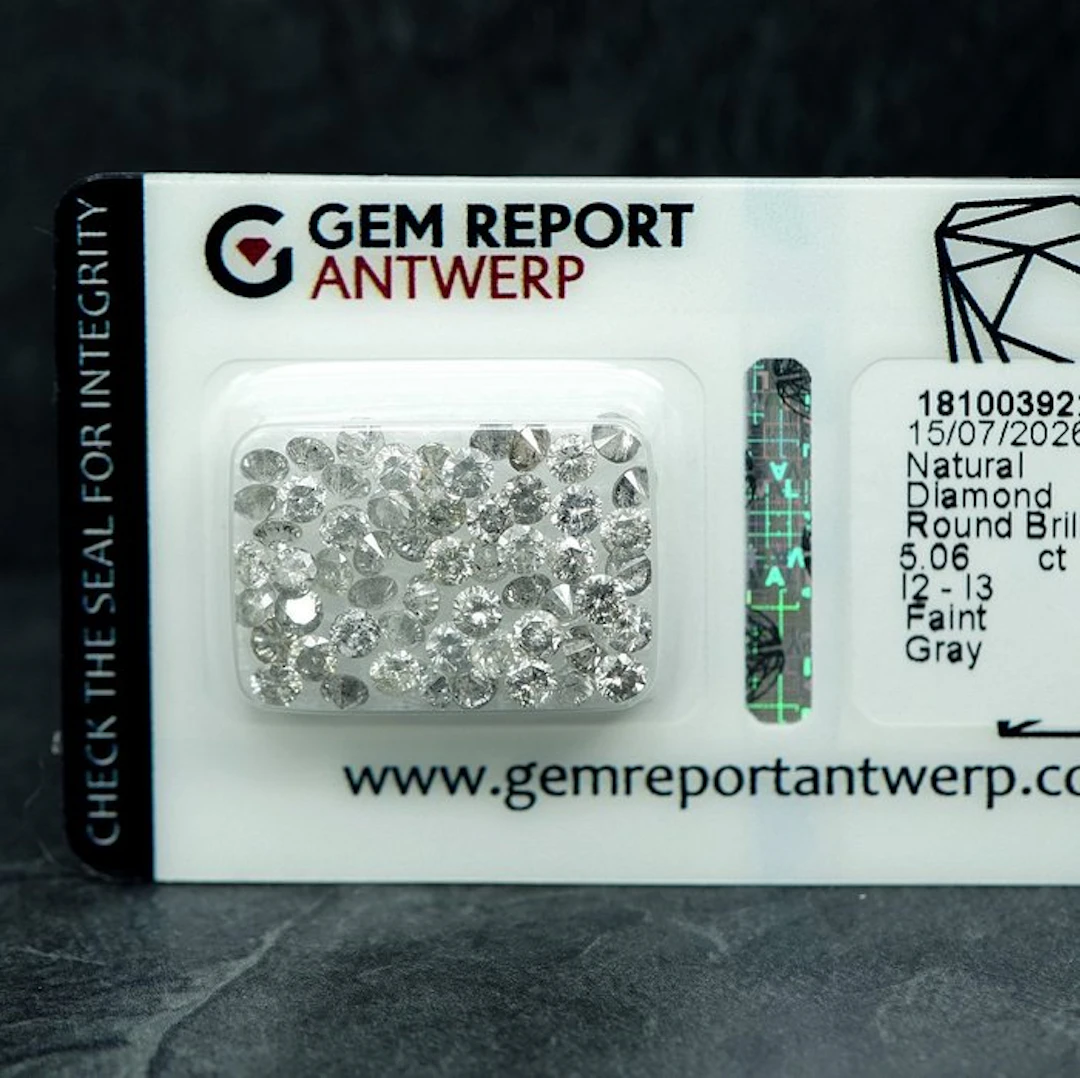 No reserve price - 57 pcs Diamond (Natural coloured)...