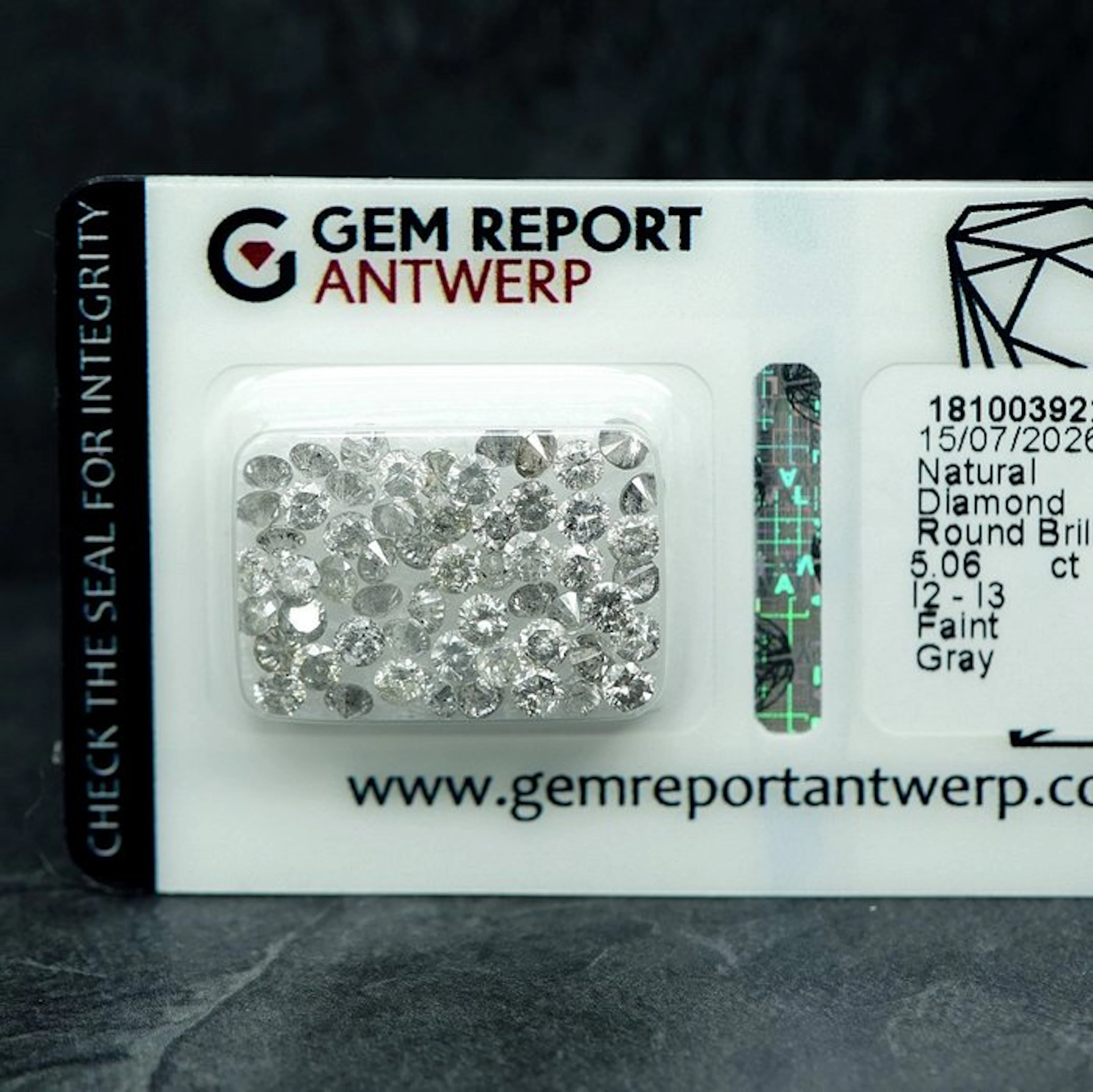 No reserve price - 57 pcs Diamond (Natural coloured)...