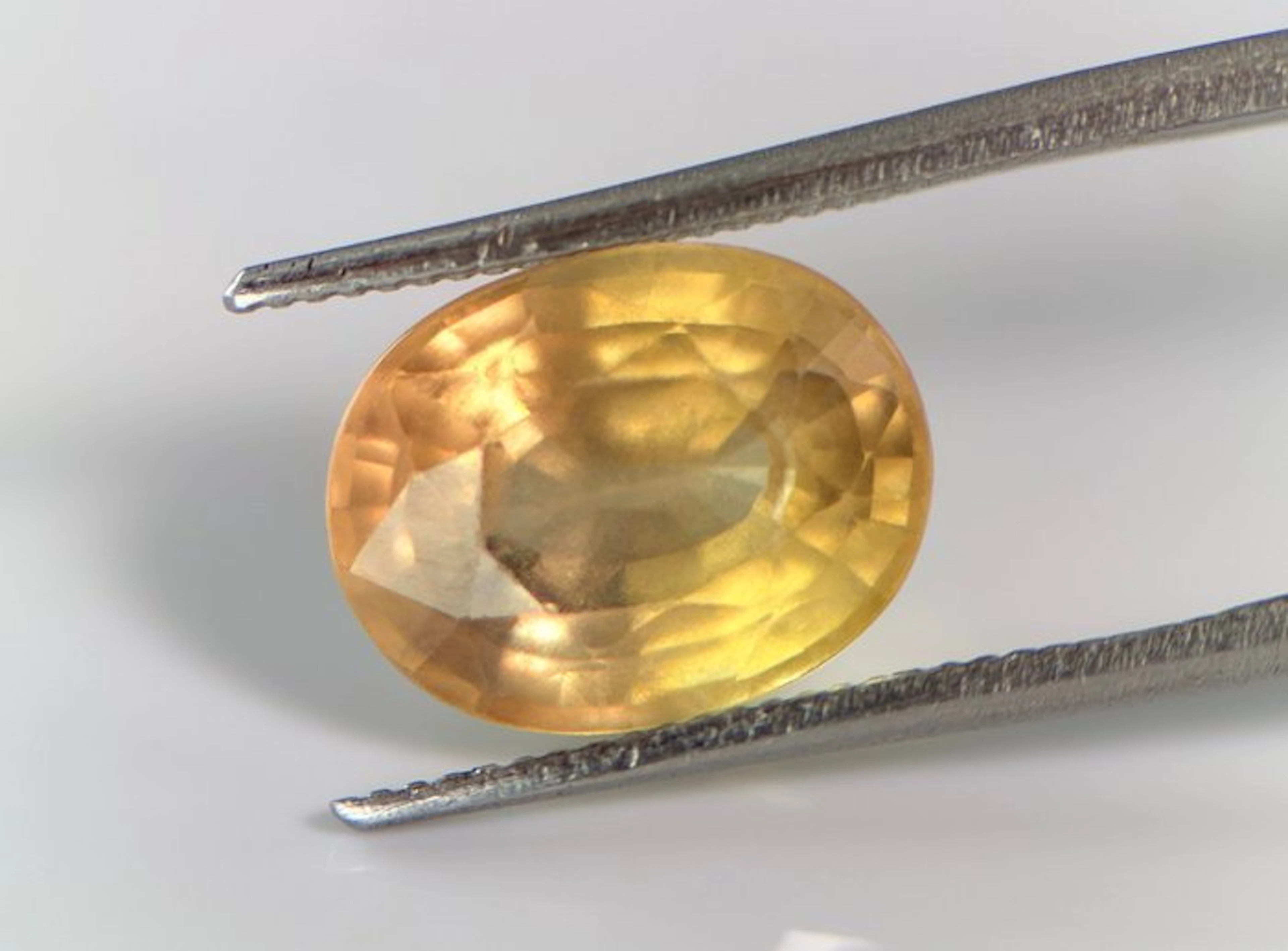 Yellow Sapphire - 4.15 ct - Gem research Swiss Lab (GRS) - No Heat, Type 1