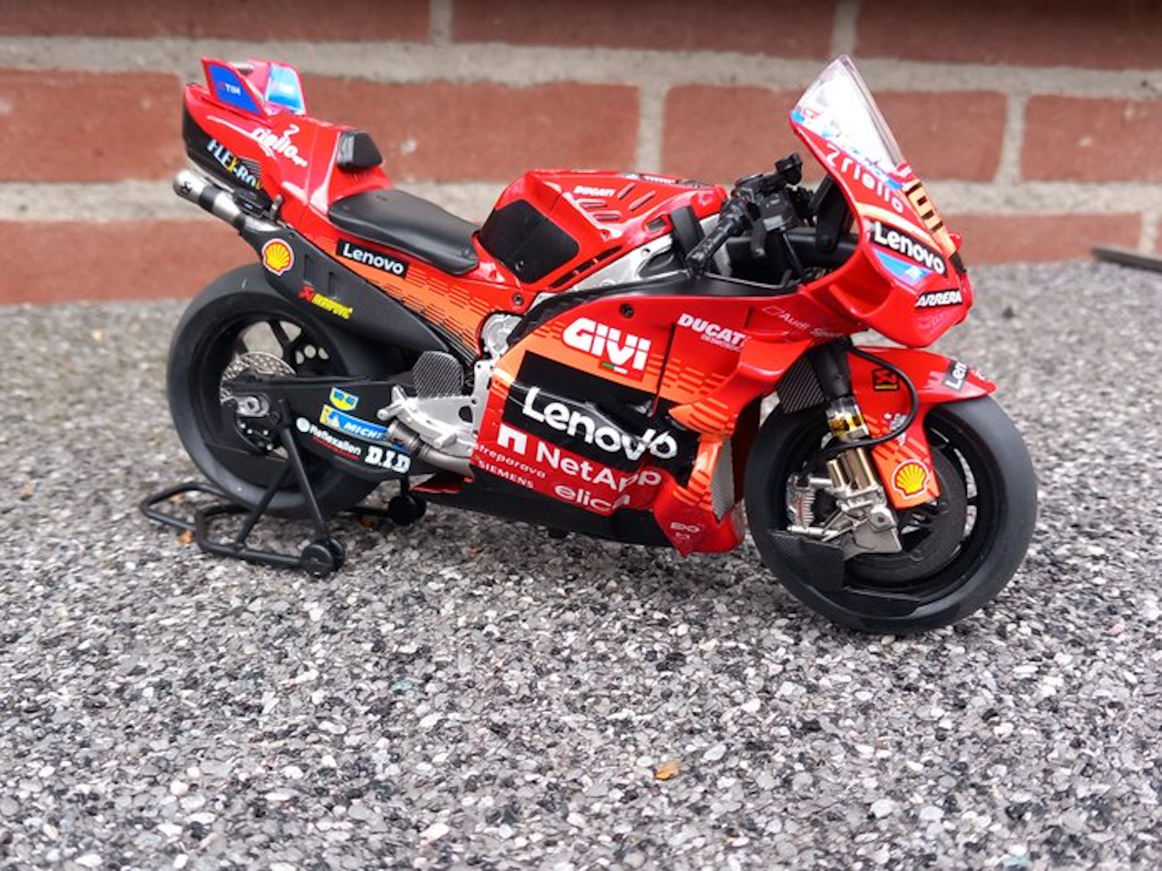 Altaya 1:12 - Model motorcycle - Ducati Desmosedici GP25...