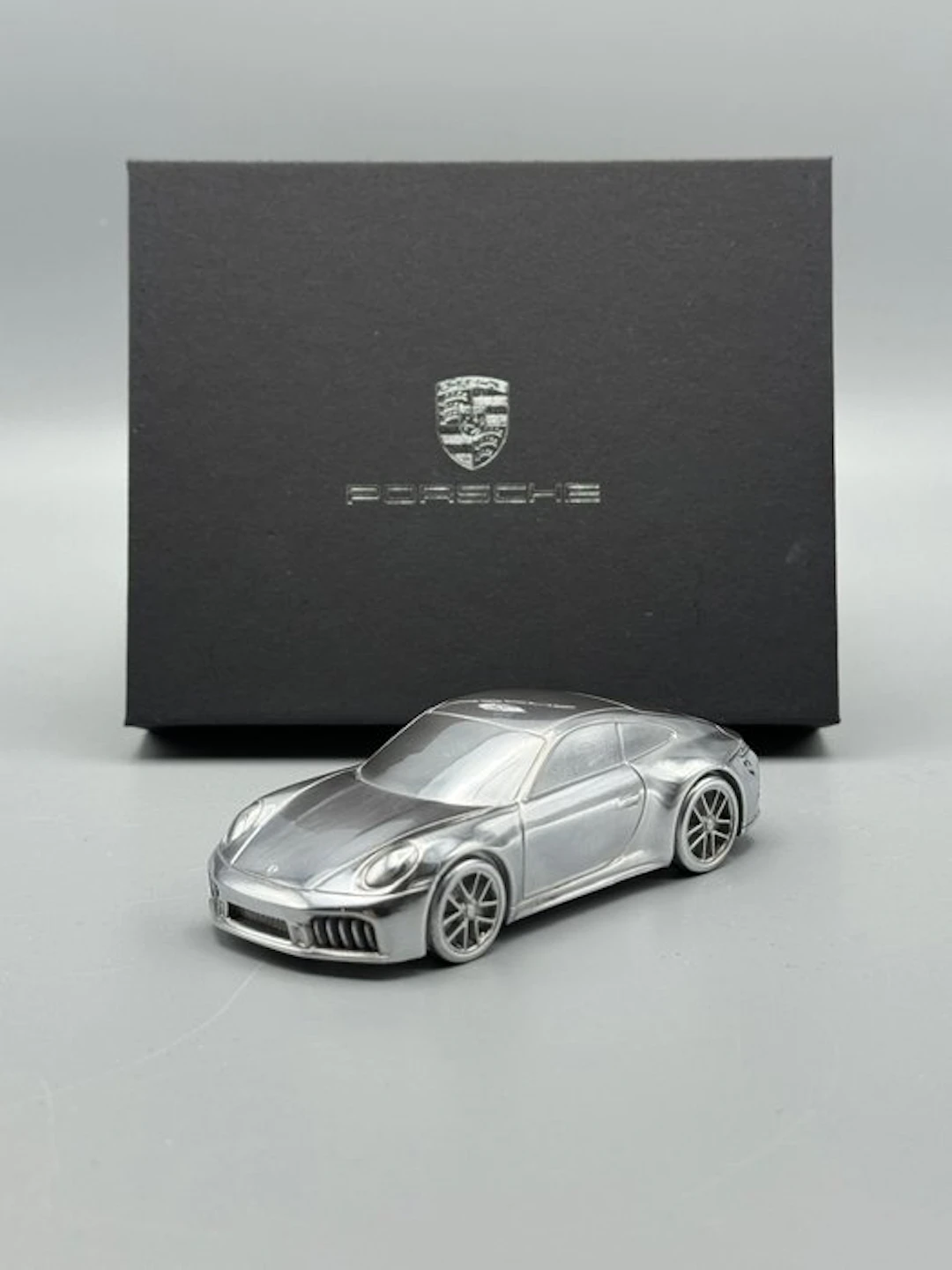 Porsche 911 992.2 Carrera paperweight - Porsche - 2025