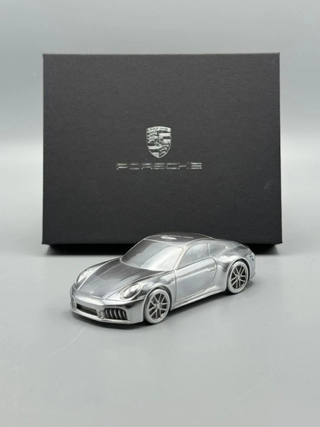 Porsche 911 992.2 Carrera paperweight - Porsche - 2025