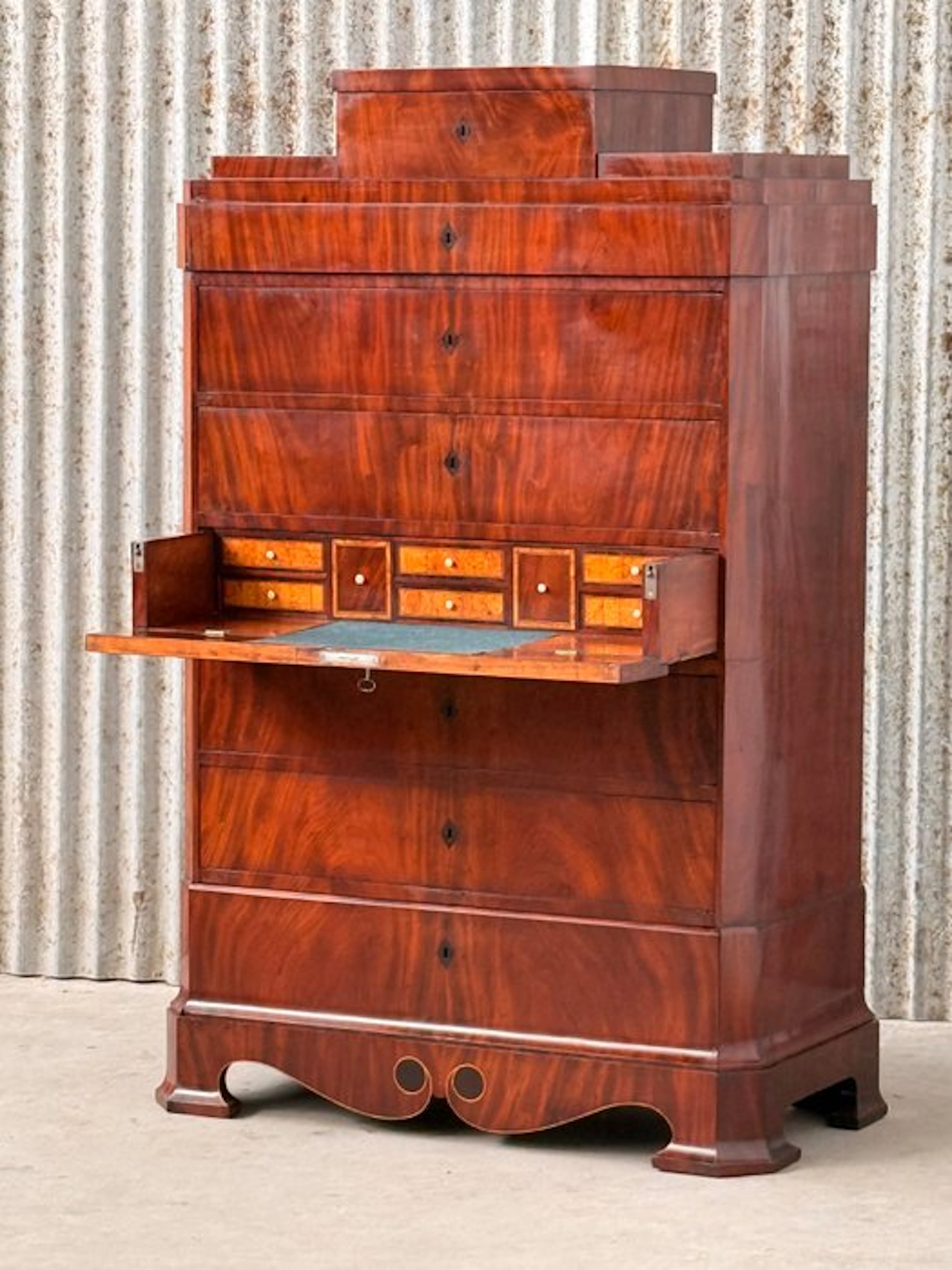Chest of drawers - chiffoniere