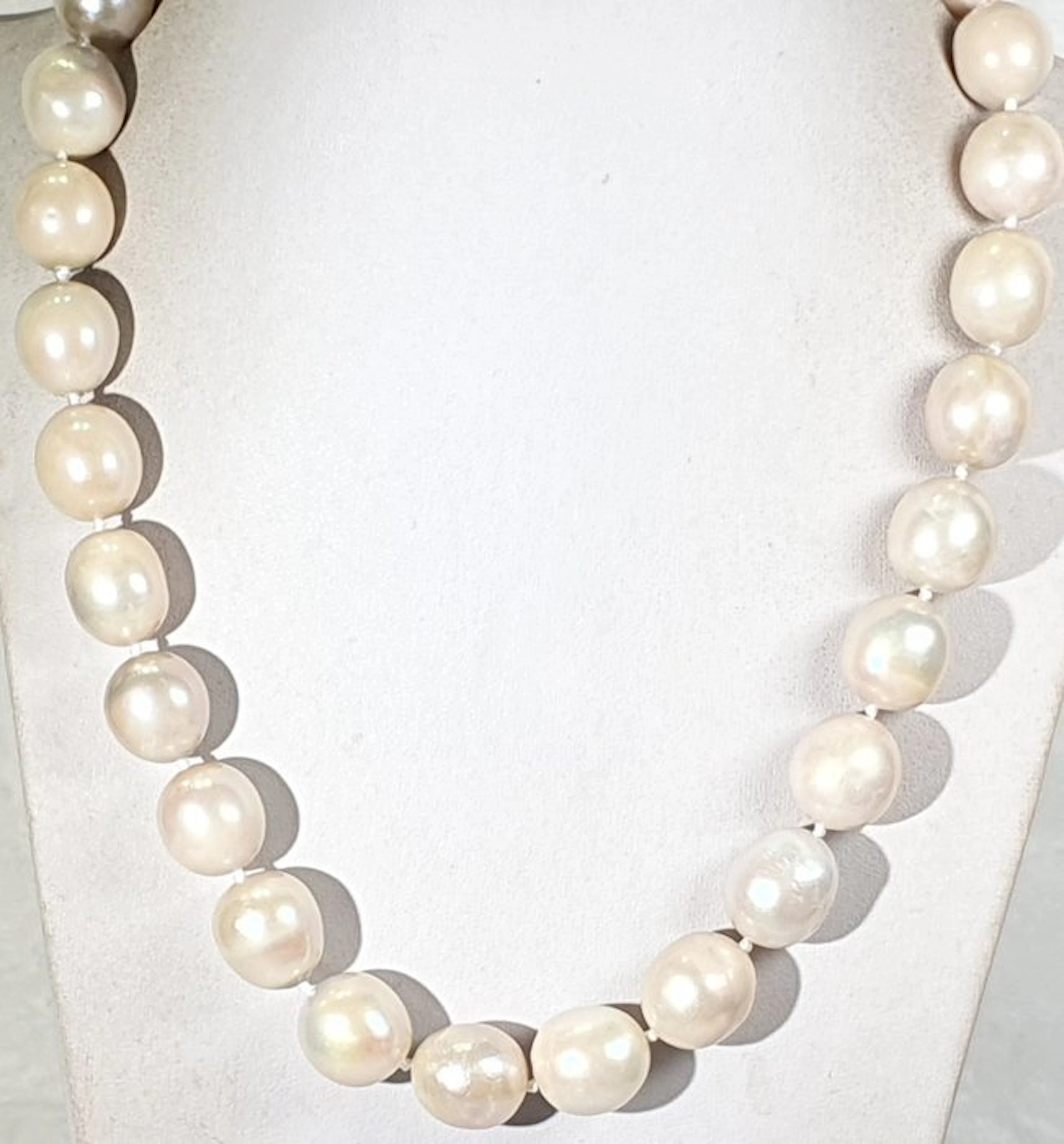 Natural freshwater pearls Golden Reflections - GIANTS...