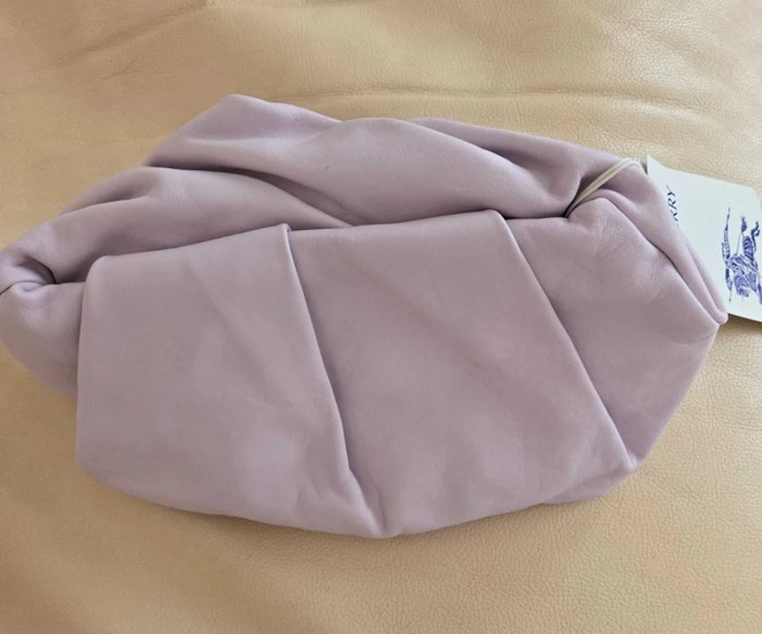 Burberry - All Rose Clutch - Handbag