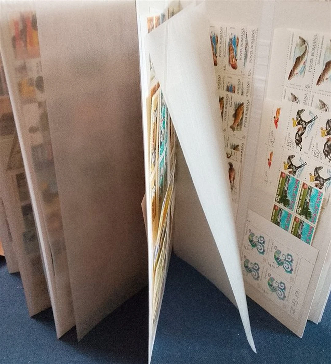 World 1850 - Cataloger of over 1,000 stamps from Italy and worldwide