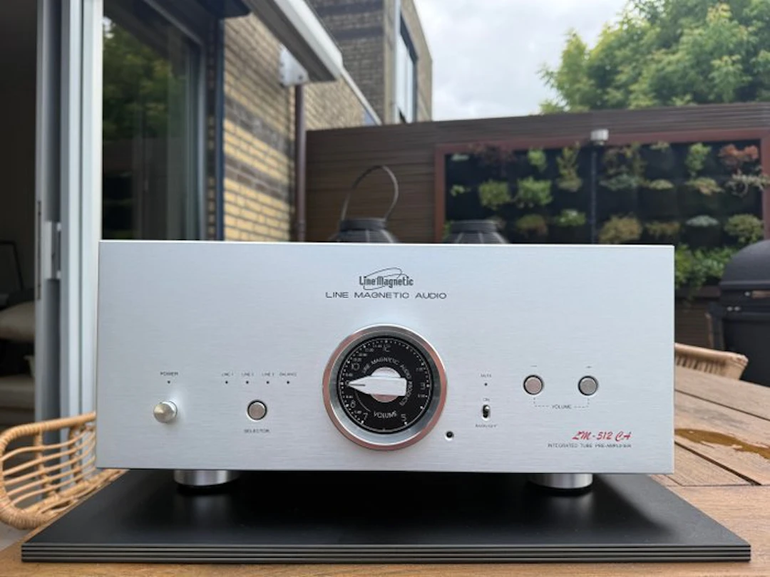 Line Magnetic - LM-512CA Flagship Vacuum Tube preamplifier