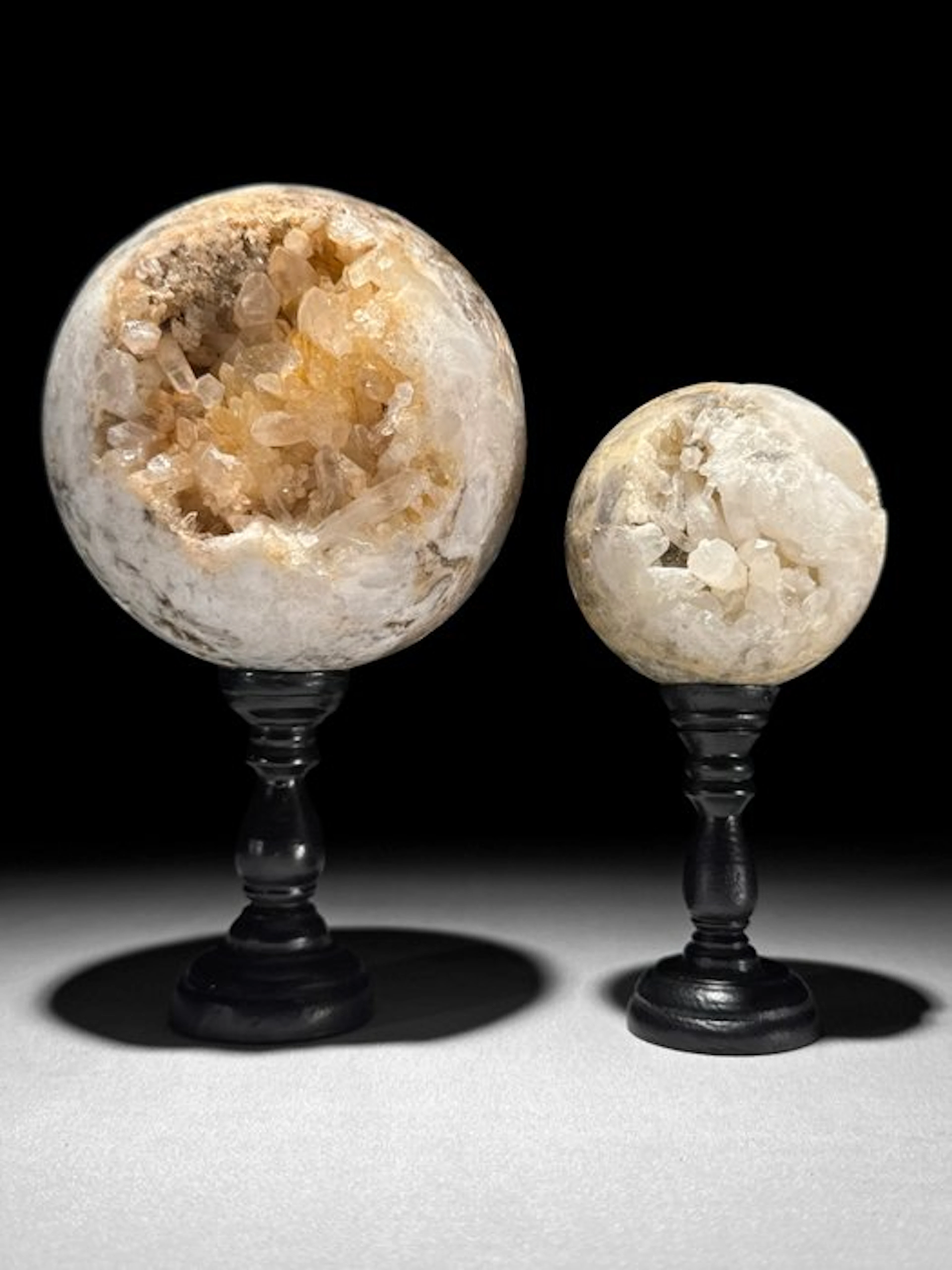 NO RESERVE PRICE - Wonderful Pair of Quartz Crystal...
