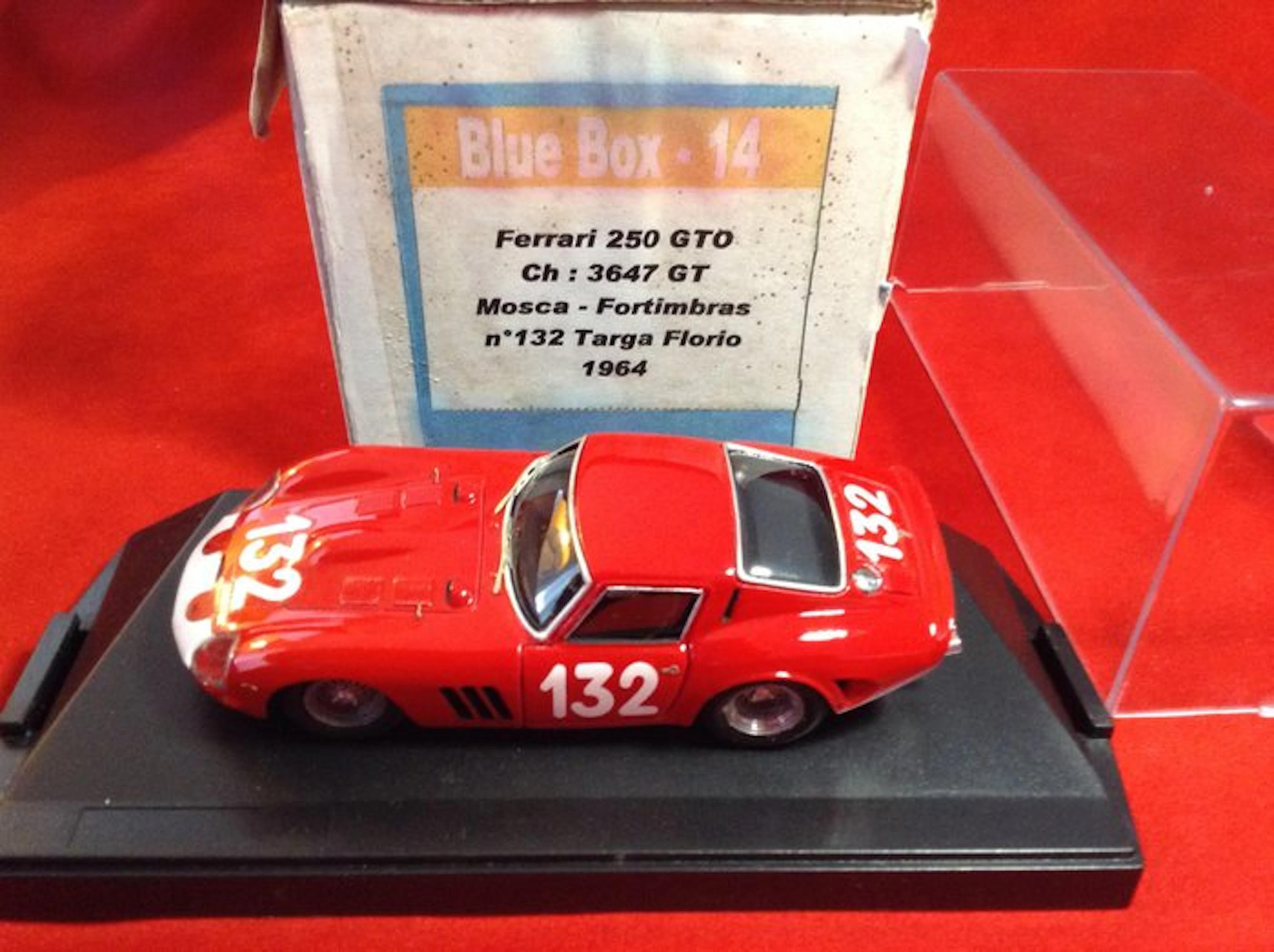 Blue Box - made in Italy 1:43 - Model race car - Ferrari 250GTO Berlinetta ch