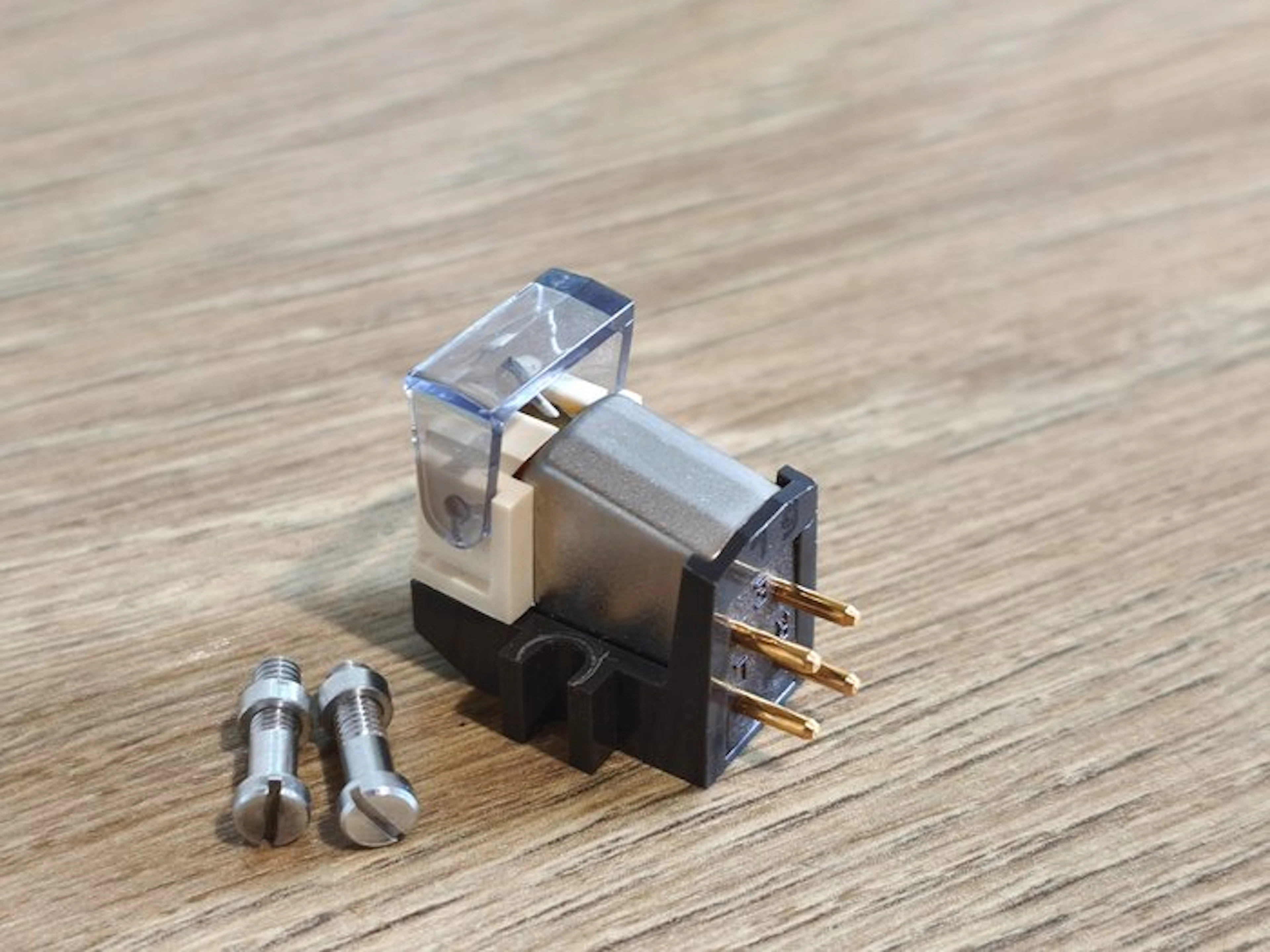 Denon - DL-60 -with original stylus- Cartridge and/or needles