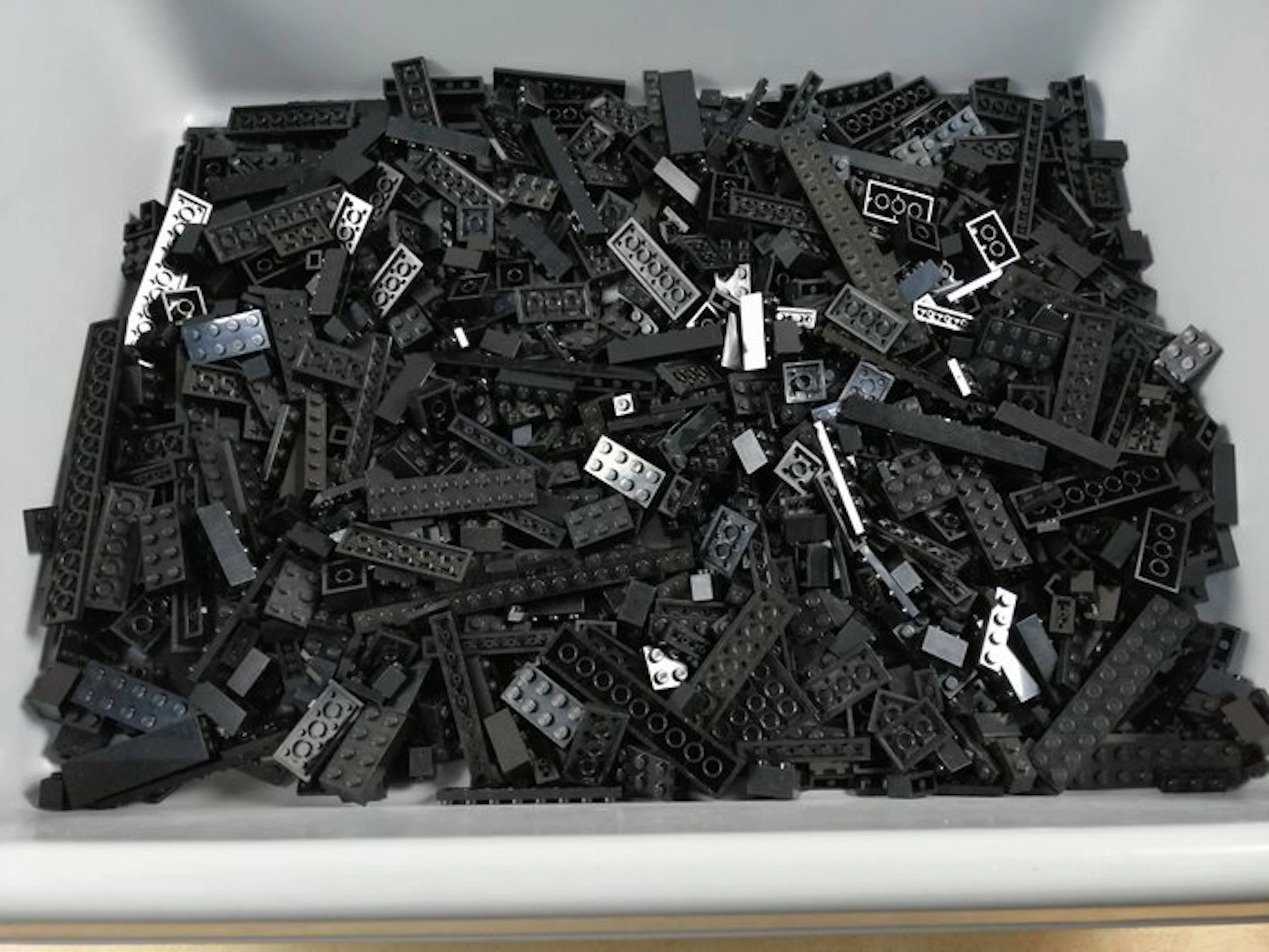 LEGO - geen serie - 01. Partij van 1000 zwarte bouwstenen - 1980-1990