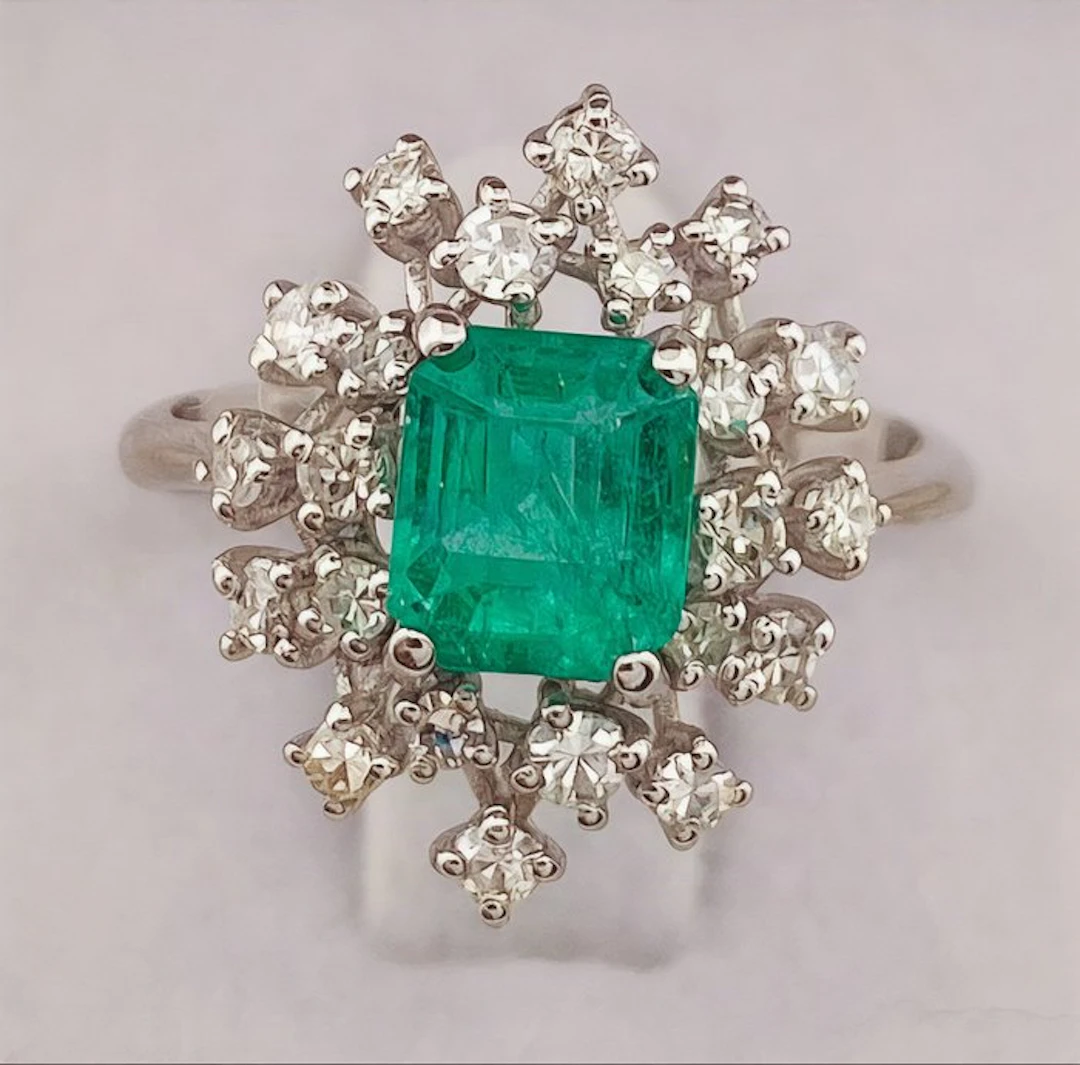 Ring - 18 kt. White gold Emerald - Diamond