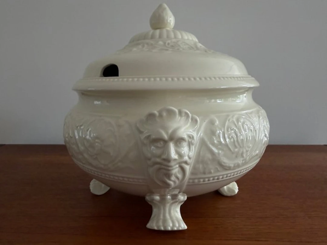 Wedgwood - Tureen - Patrician - Porcelain - Soup terrine