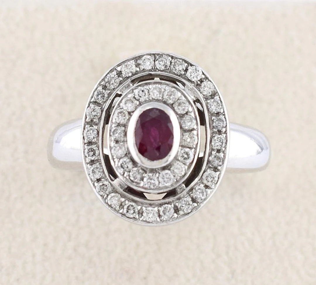 Ring - 18 kt. White gold - 0.90ct. tw. Ruby - Diamond