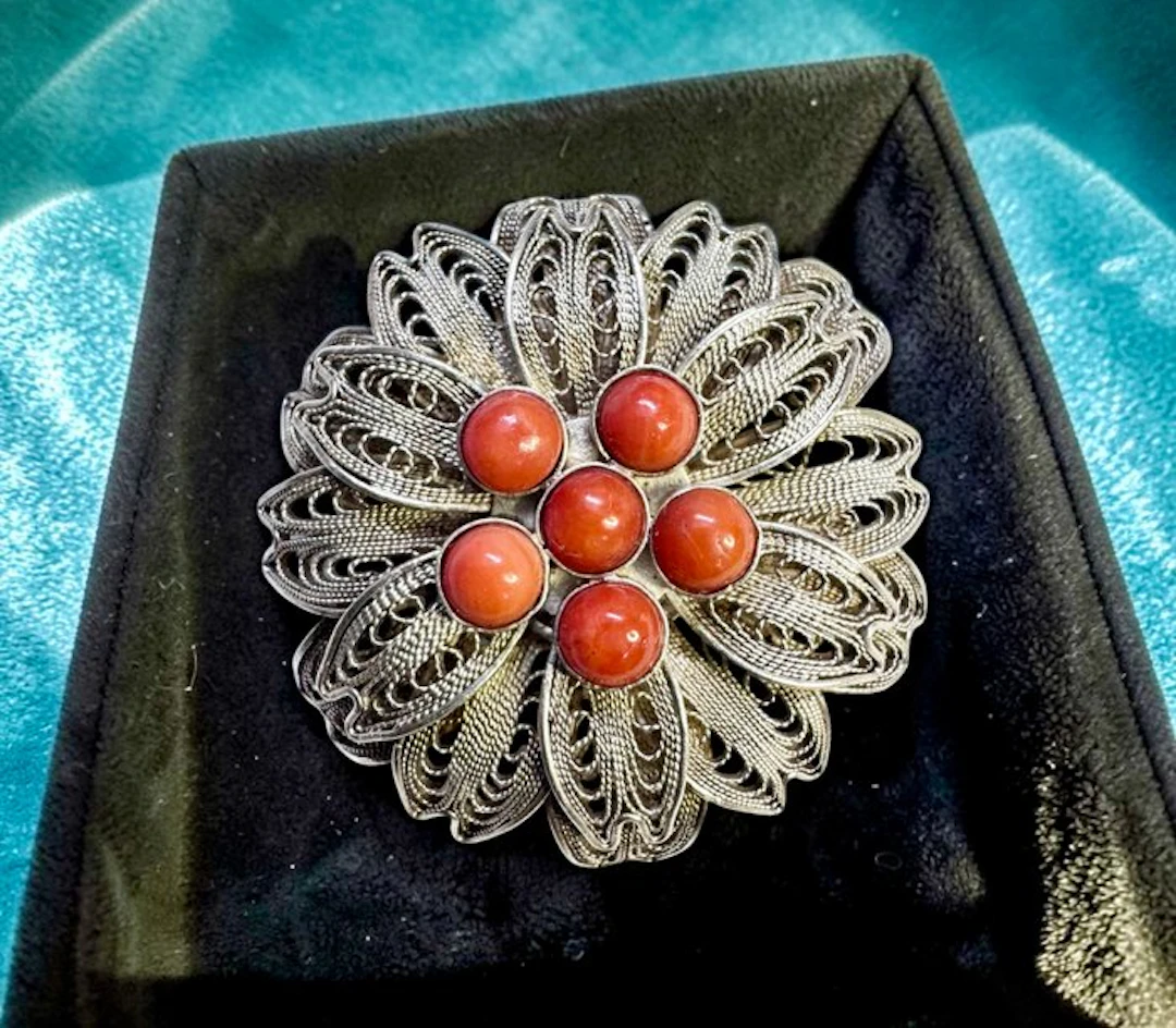 Silver - Brooch - coral pin or pendant