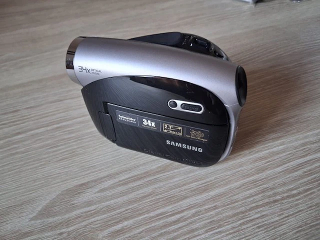 Samsung VP-D381 Video camera