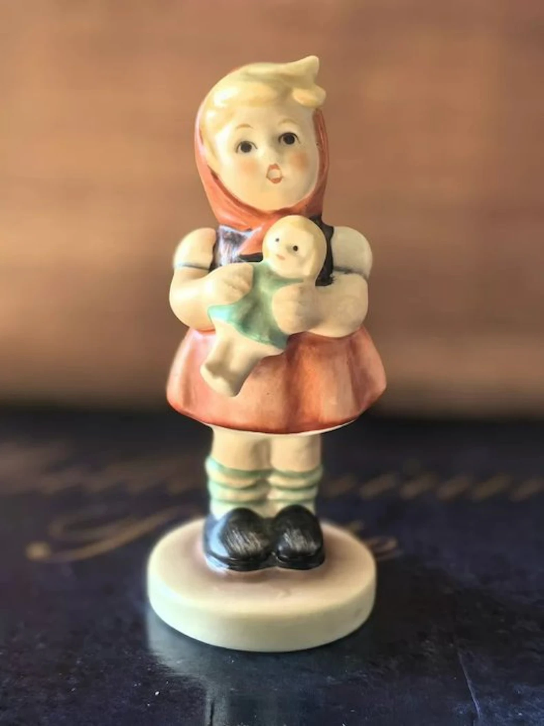 Goebel - Statue, Hummel figurines - 9 cm - Ceramic