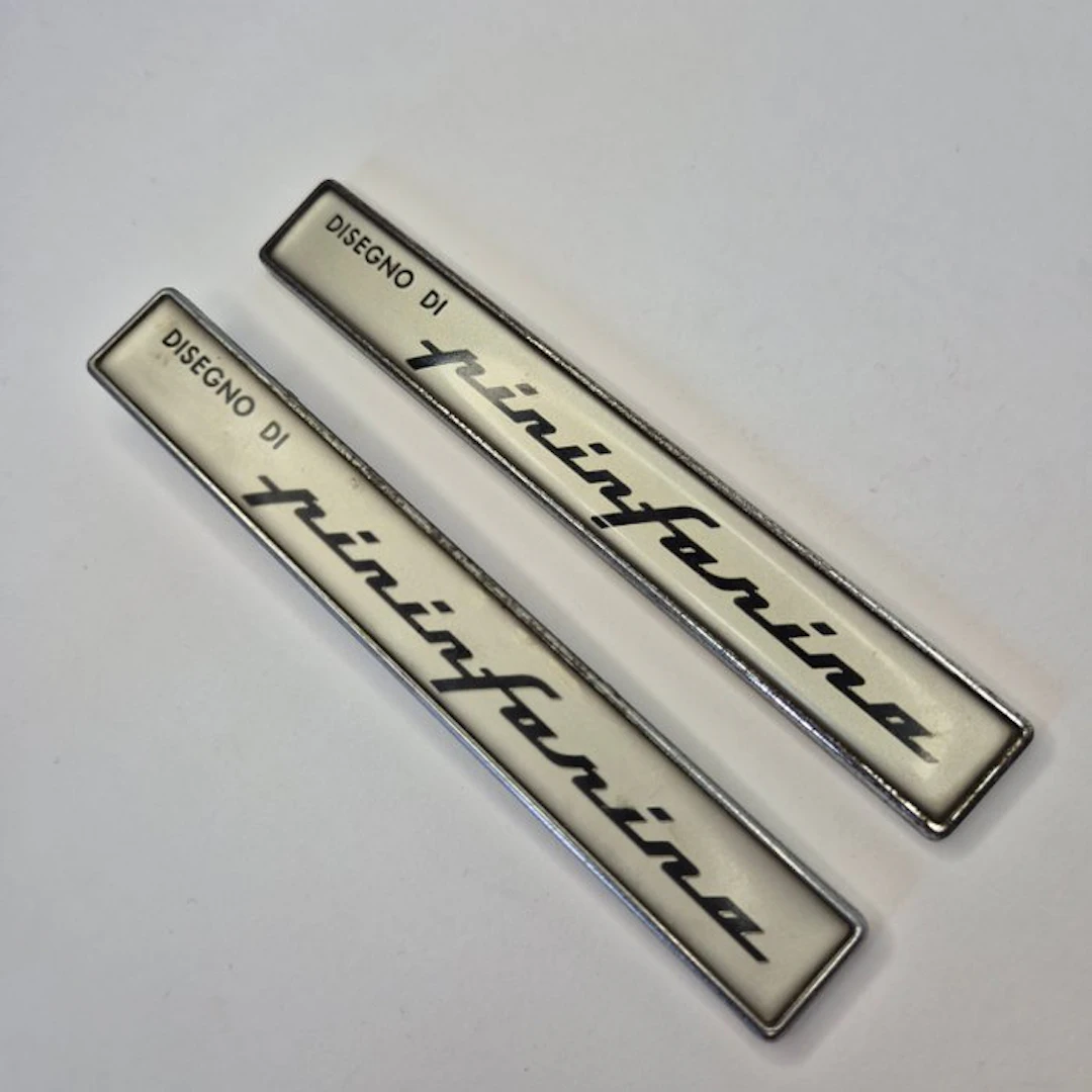 Car mascot (2) - Pininfarina - Disegno di Pininfarina - 1980-1990