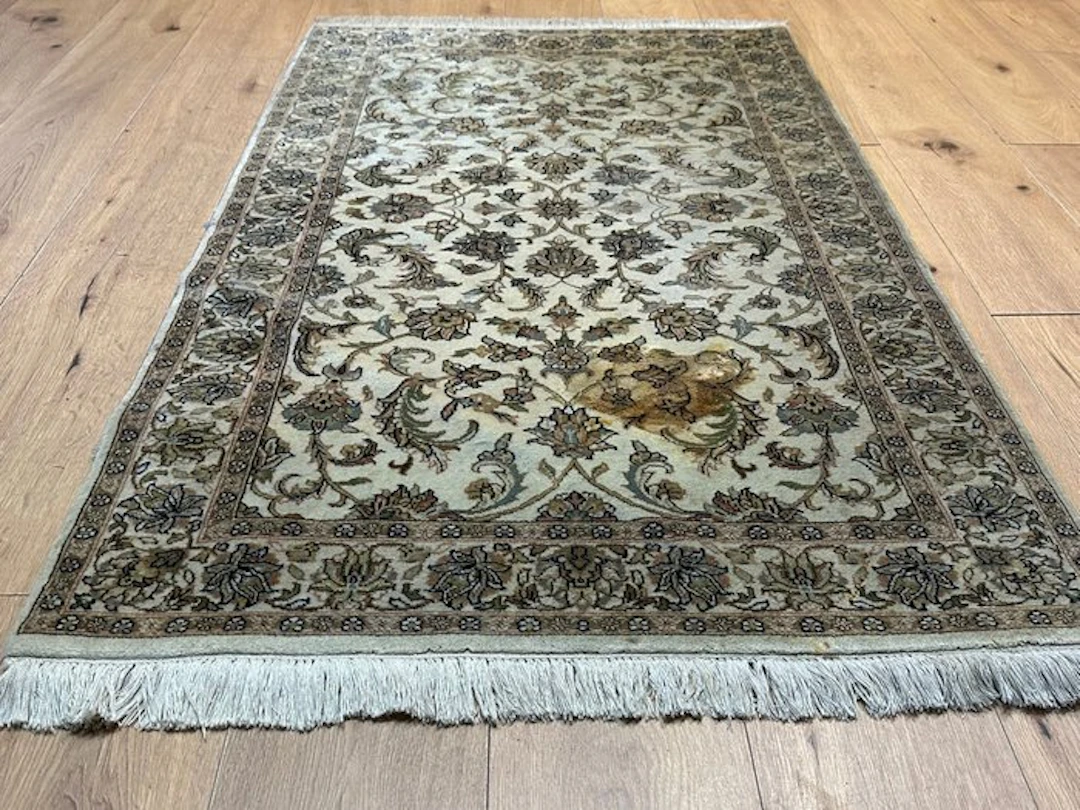 Elegant Chinese Isfahan rug with a delicate floral...