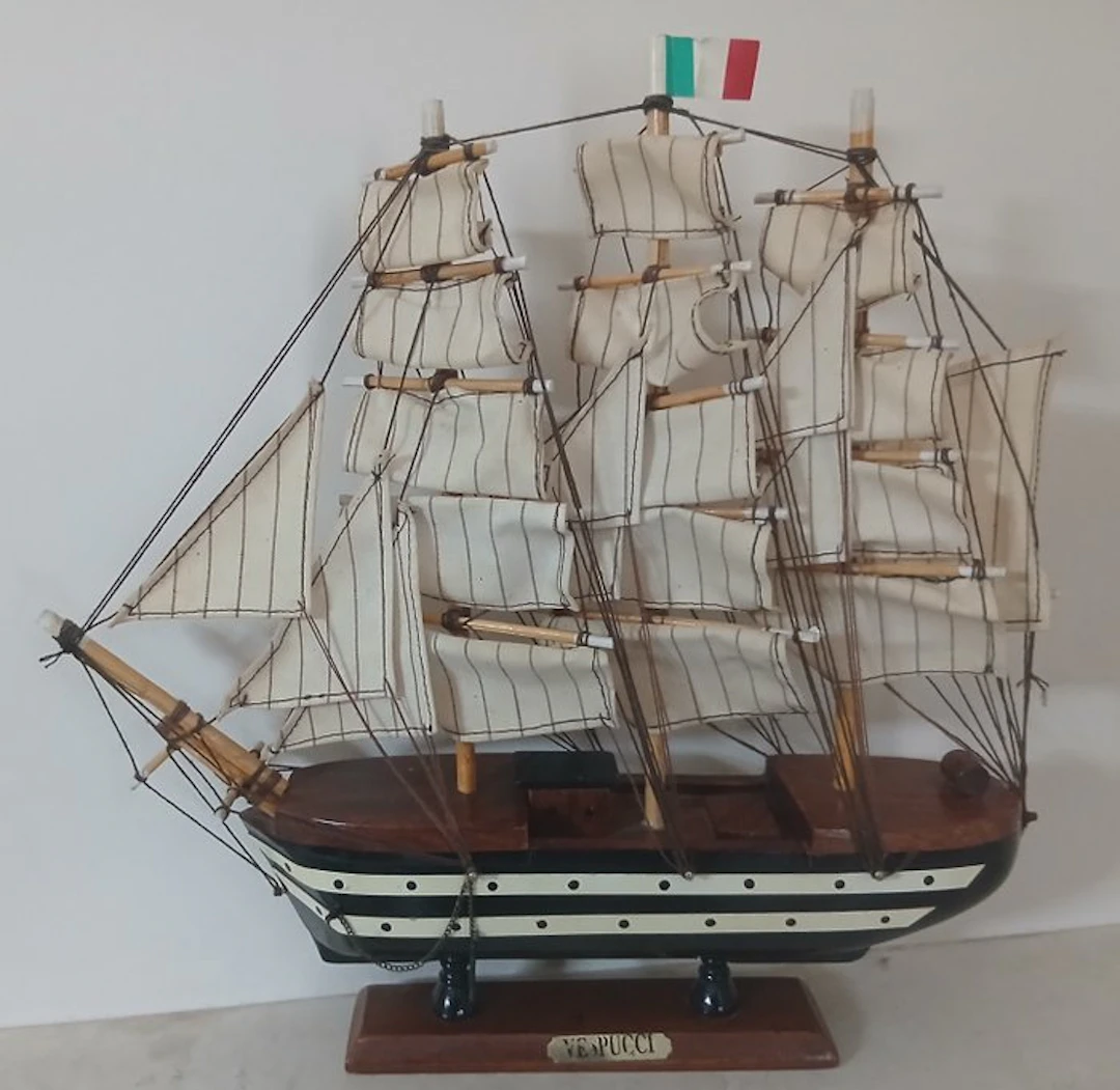 Model ship - Amerigo Vespucci/Veliero