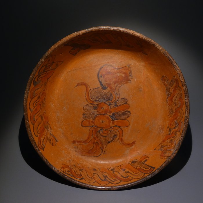 Maya, Terracota Recipiente en forma de plato con glifos. Diámetro 24 cm. 600-900 d.C. Licencia de Importación