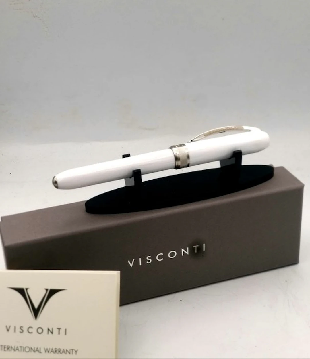 Visconti - Rembrandt White Marble Steel Nib F - No reserve price - Fountain pen