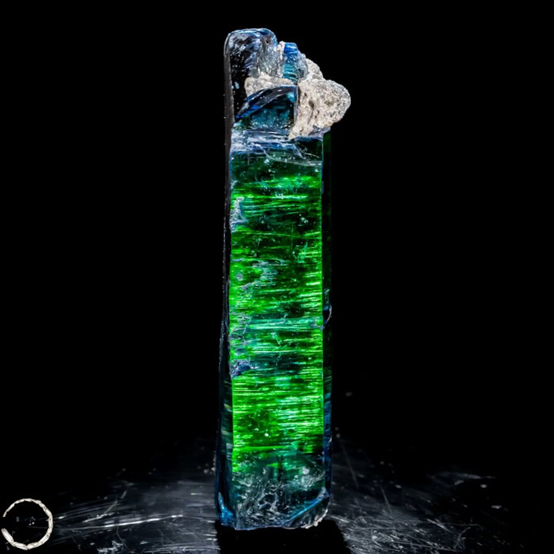 Vivianite crystal – Intense green meets extraordinary...