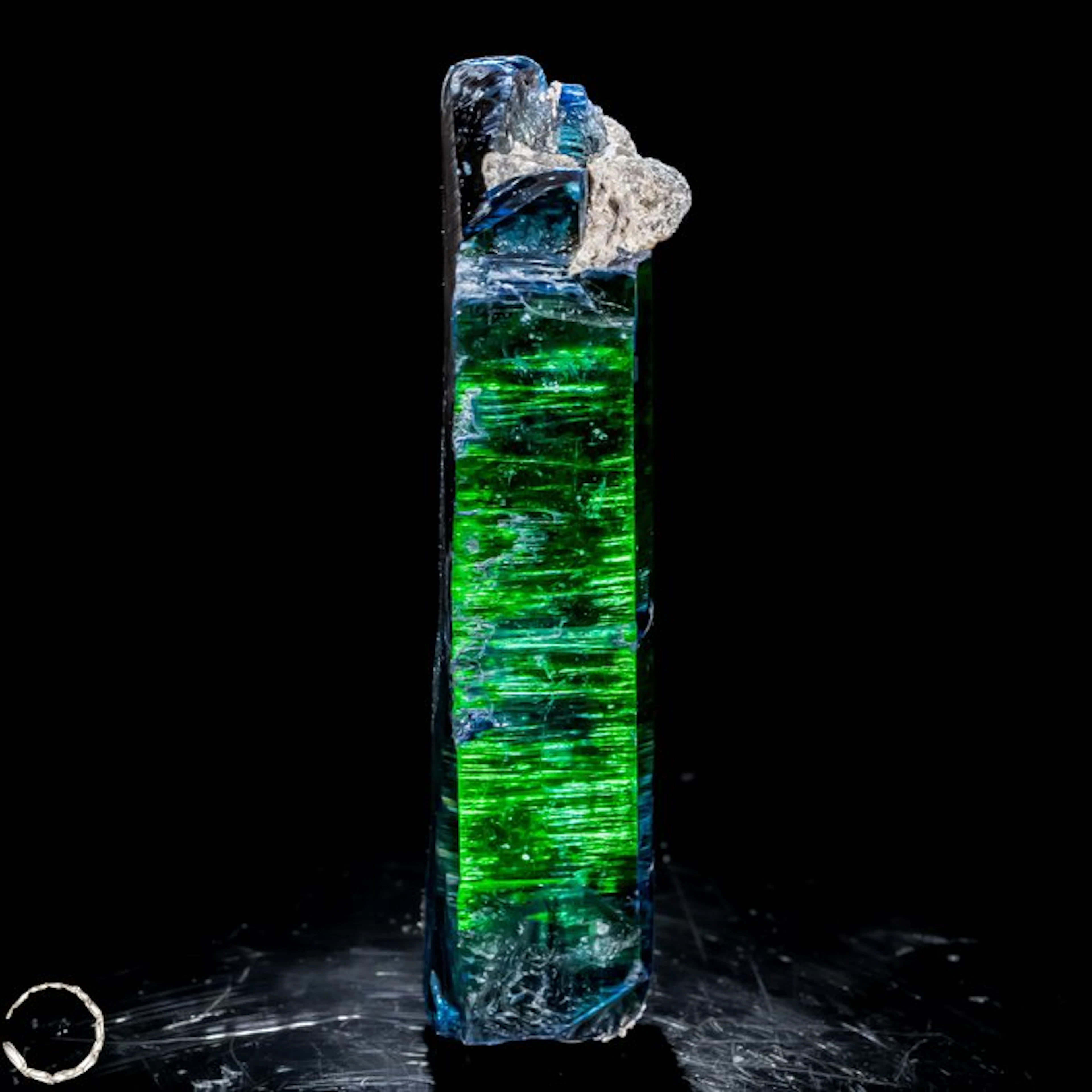 Vivianite crystal – Intense green meets extraordinary...