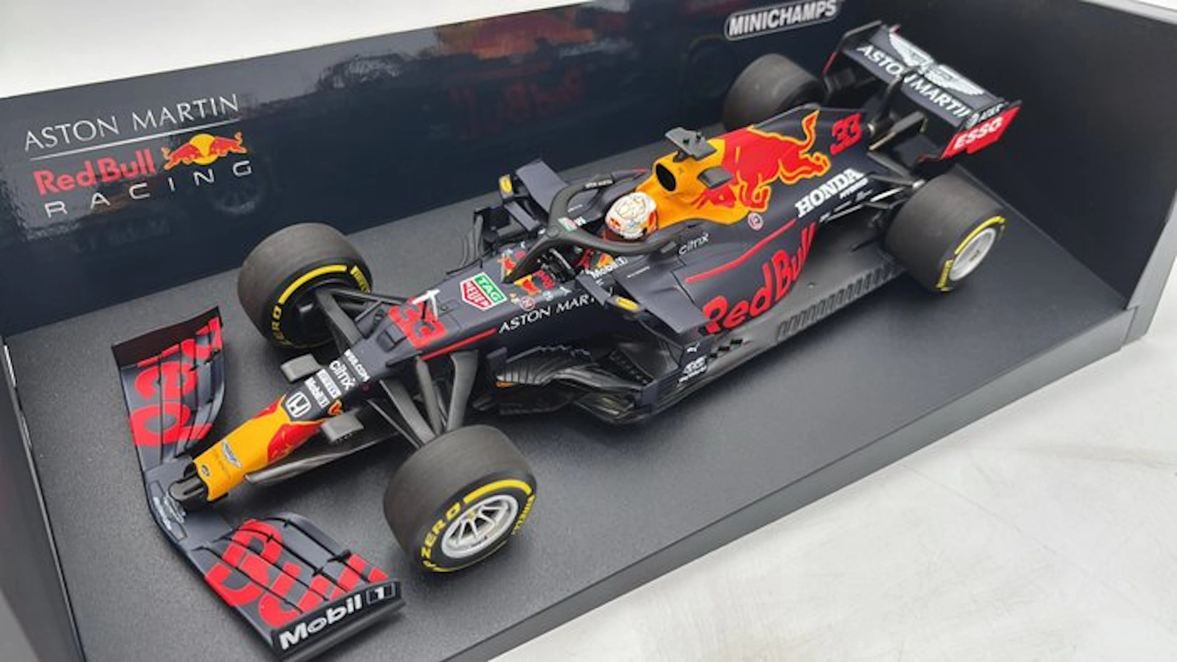 MiniChamps 1:18 - Model car - Red Bull Racing RB16...