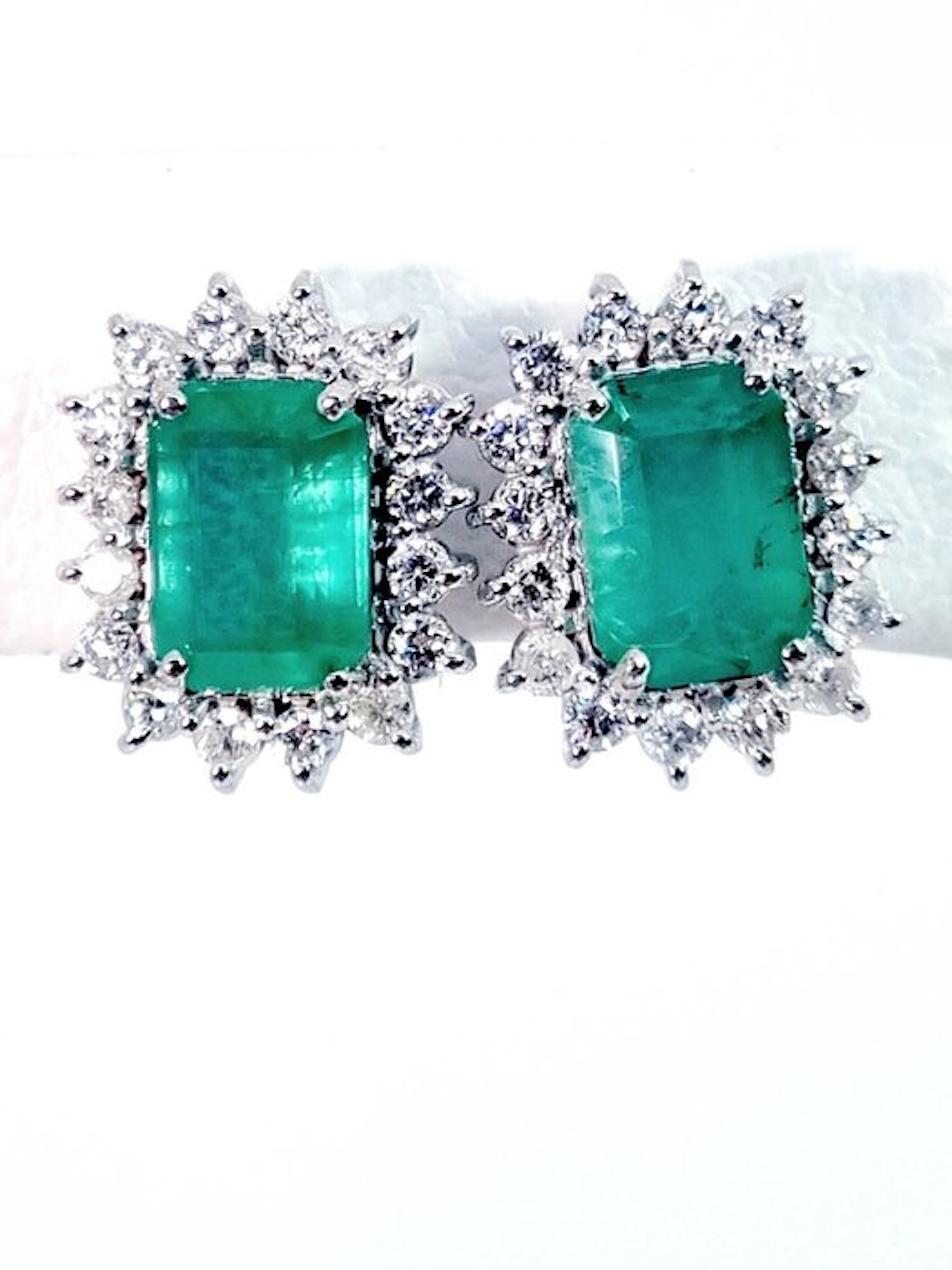Earrings - 18 kt. White gold Emerald - Diamond