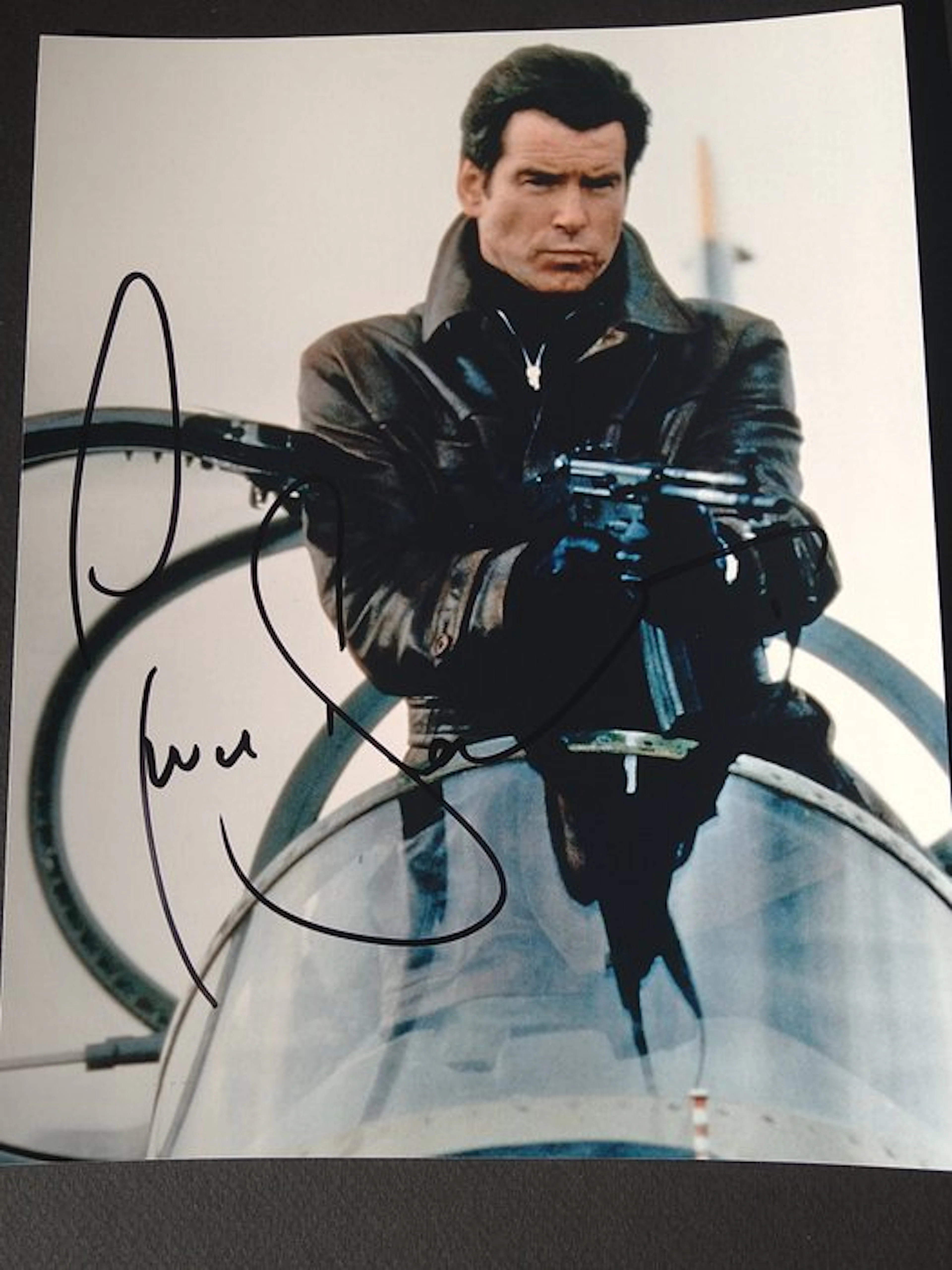 James Bond 007: Tomorrow Never Dies - Pierce Brosnan - Autograph