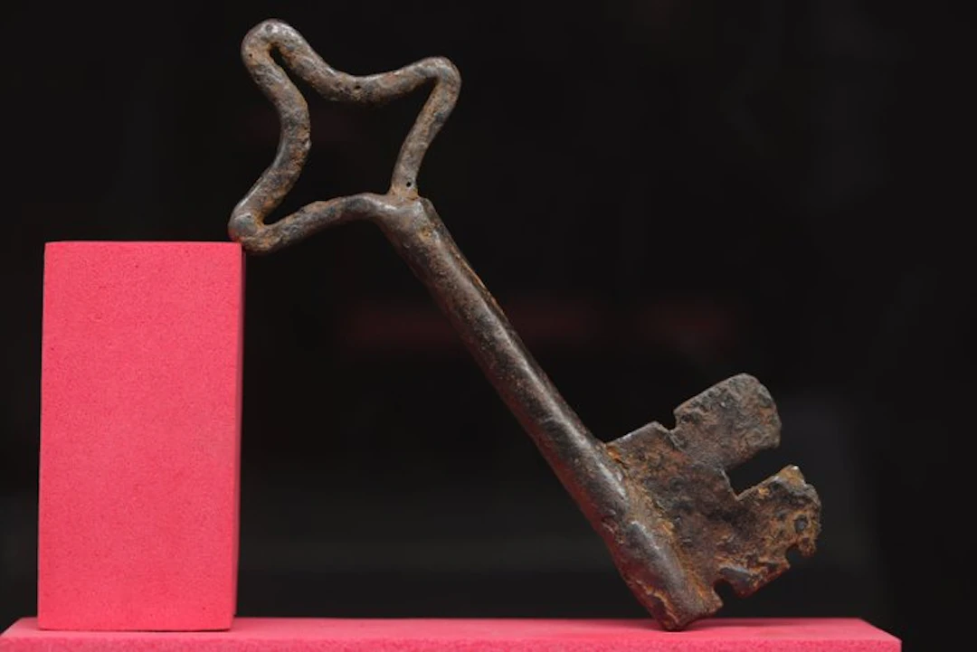 Medieval (Gothic) - Large Iron Castle Key - 14 cm (No reserve price)
