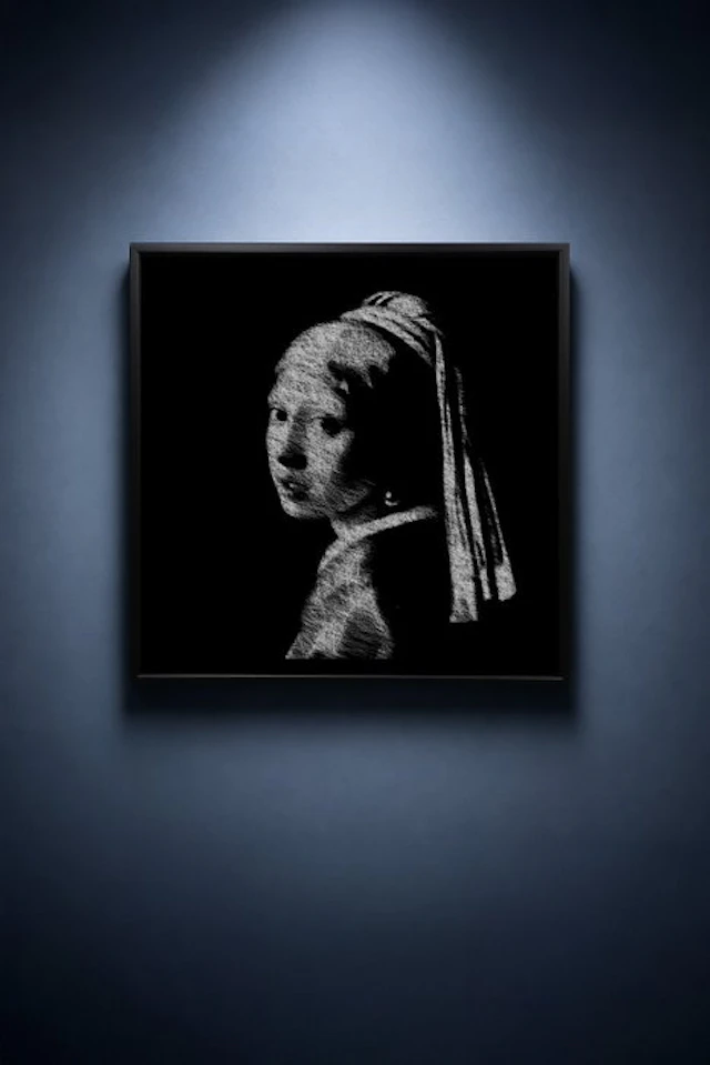 Tijs Dragtsma (1992) - A Pearl Caught in Static
