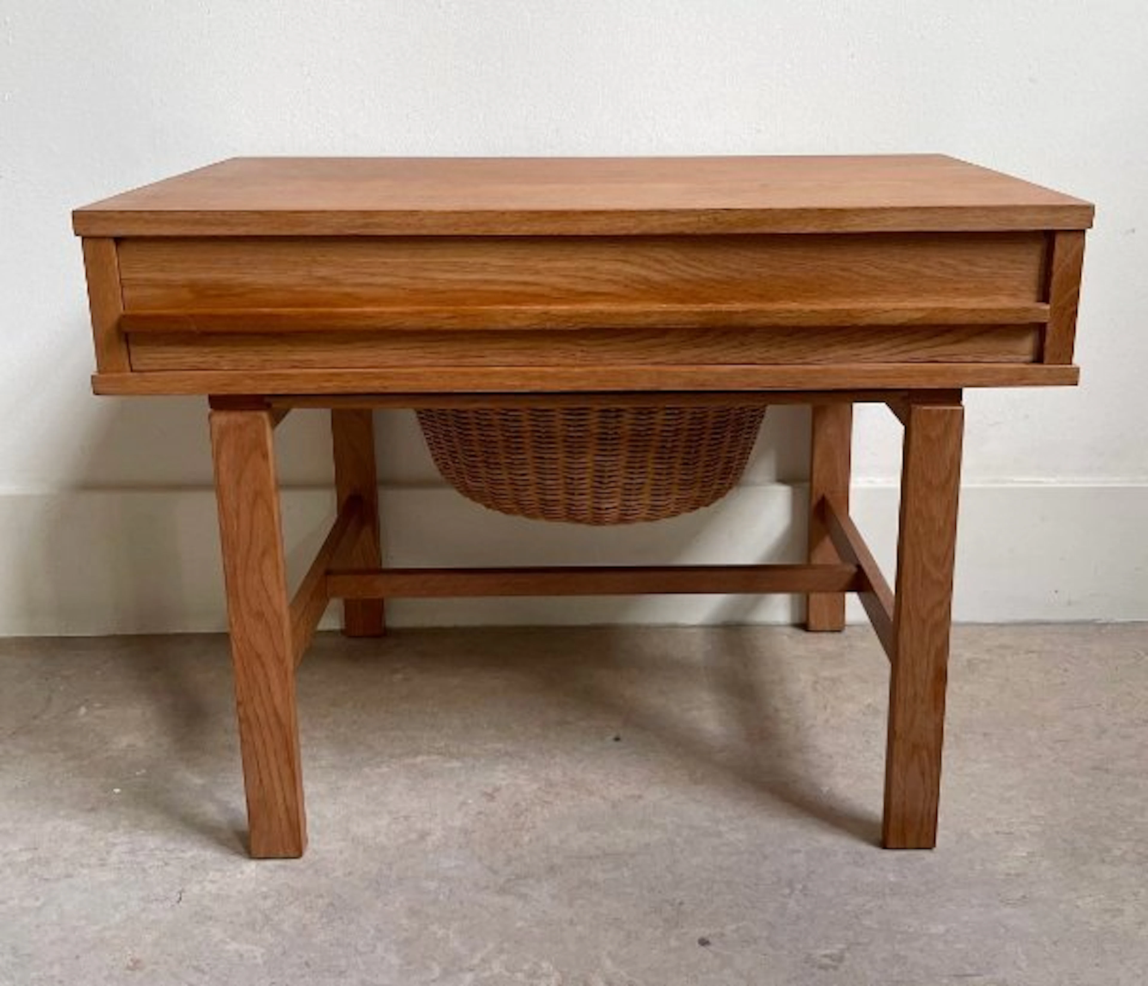 Side table - Oak - Side table, sewing table