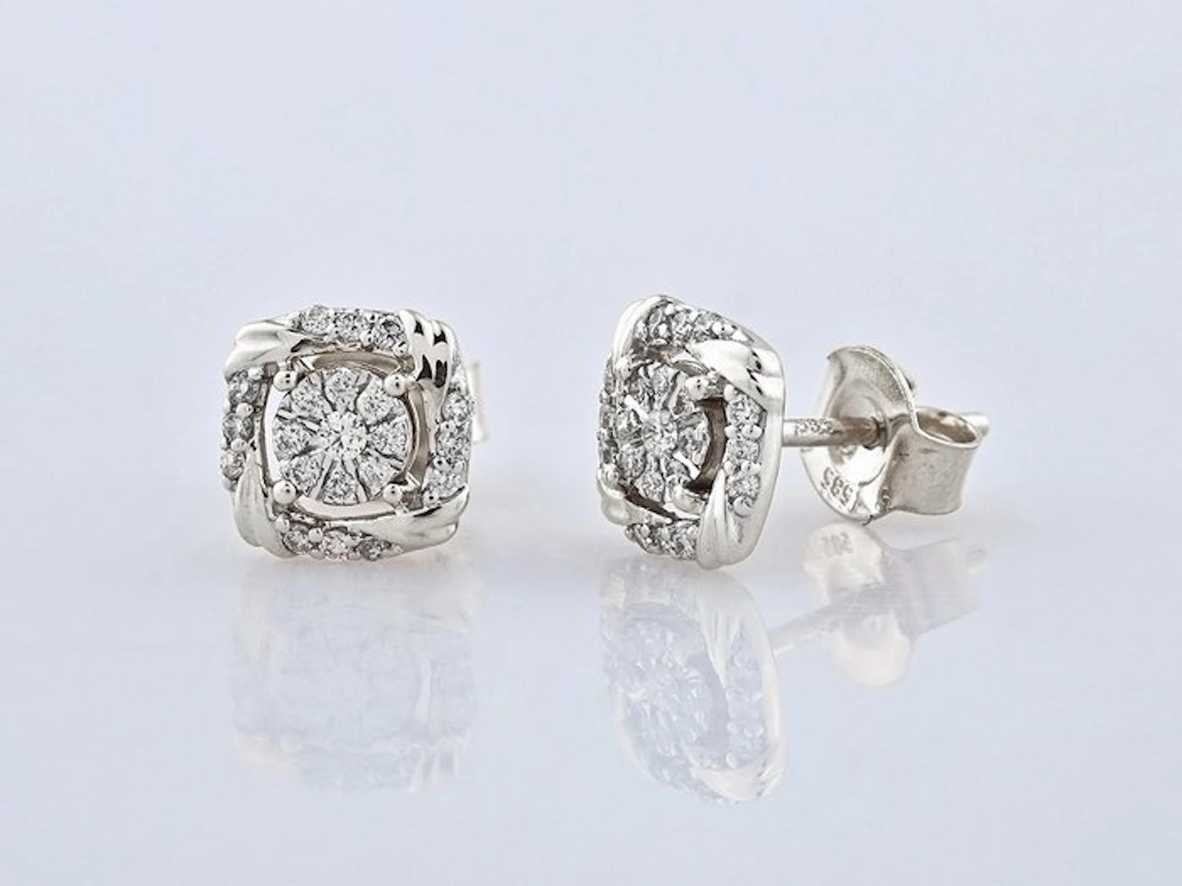 Earrings - 14 kt. White gold - 0.19ct. tw. Diamond (Natural)