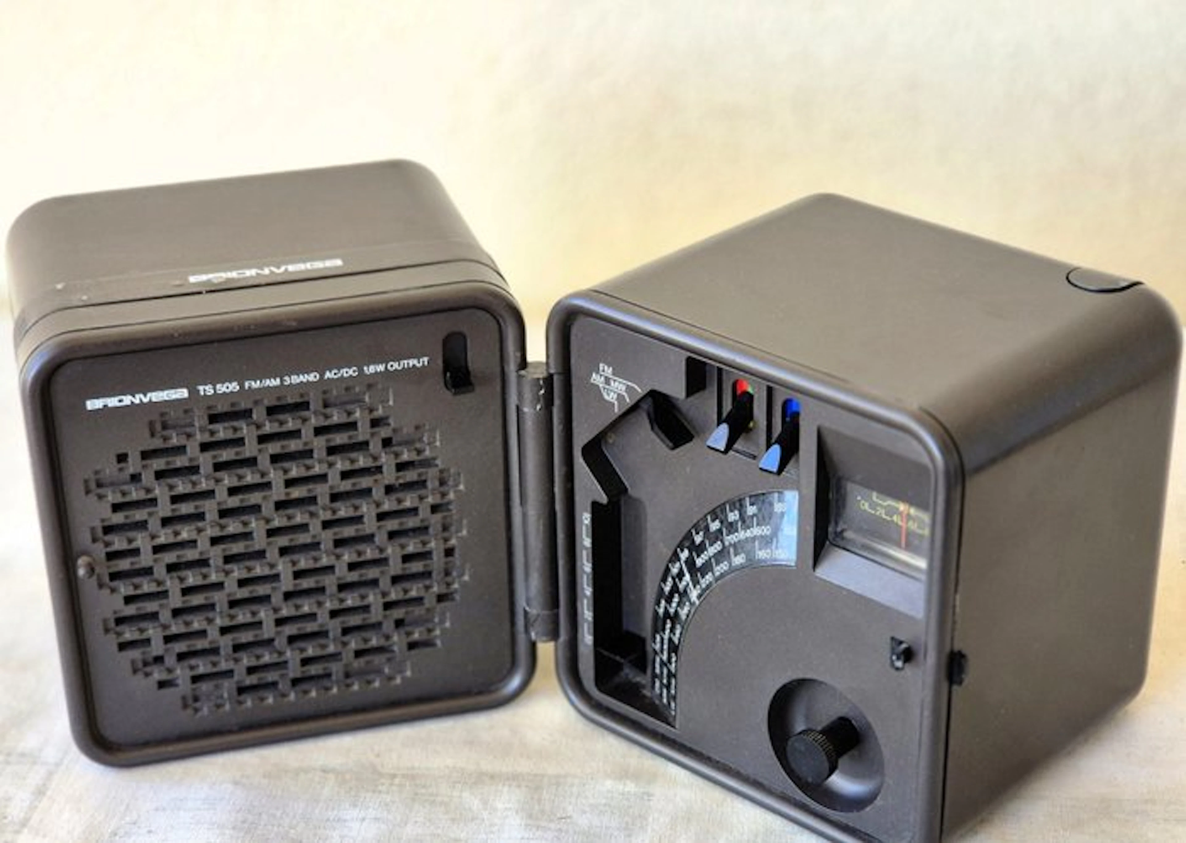 Brionvega - TS 505 'Radio Cubo' / Portable Transceiver Radio