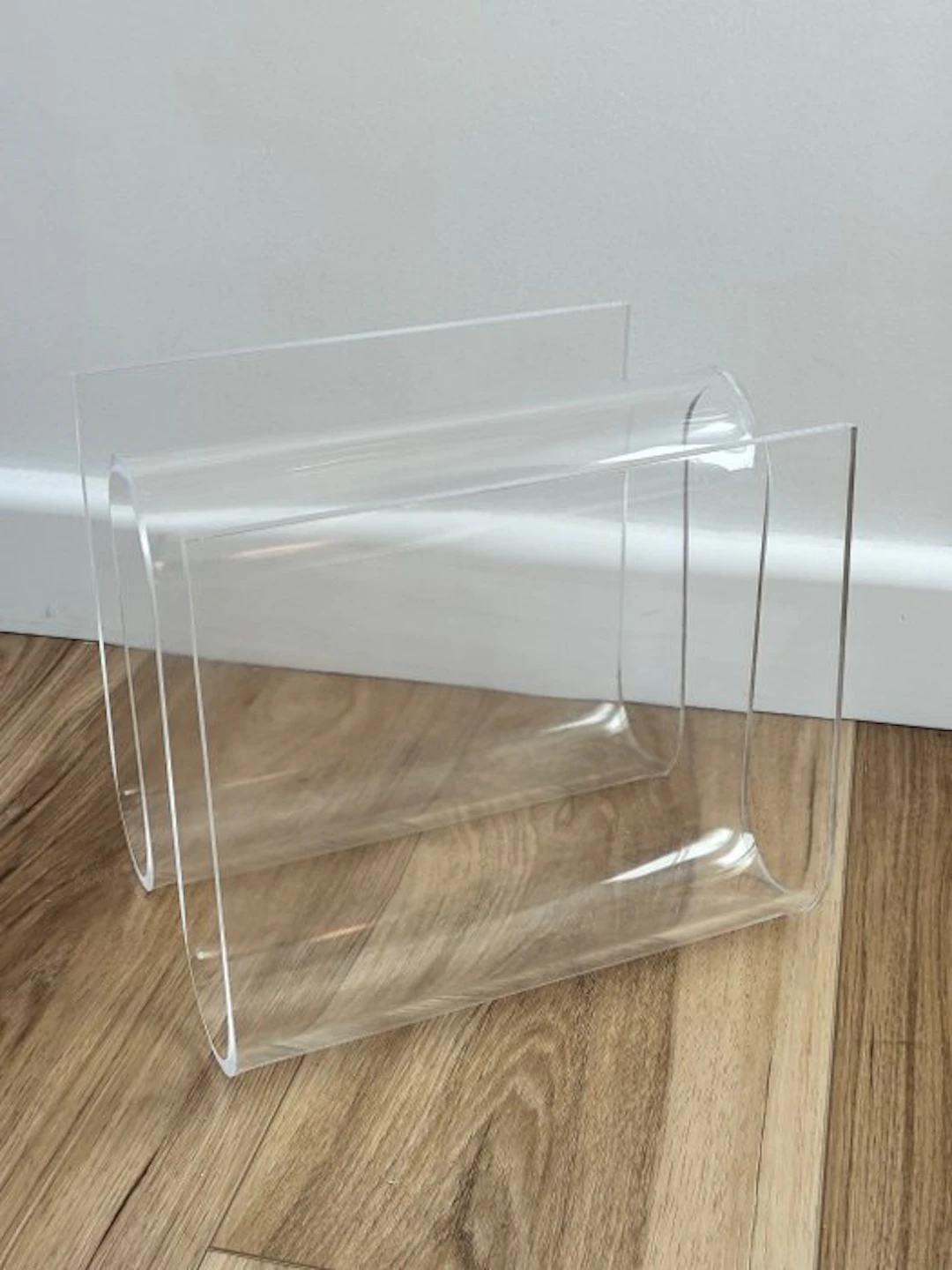 Magazine rack - Plexiglass