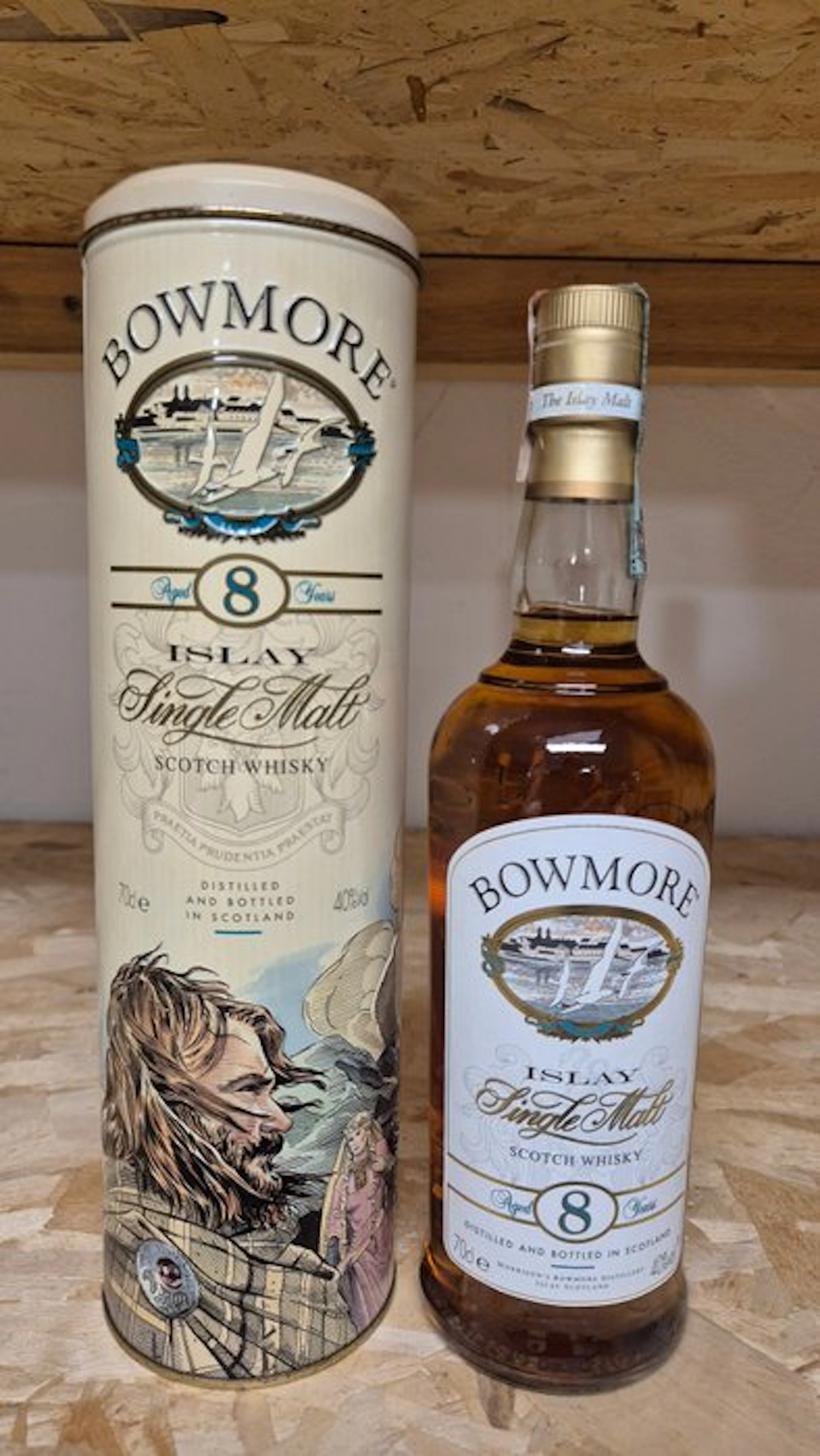 Bowmore 8 years old Legend - Limited Edition - b. 1990s - 70cl