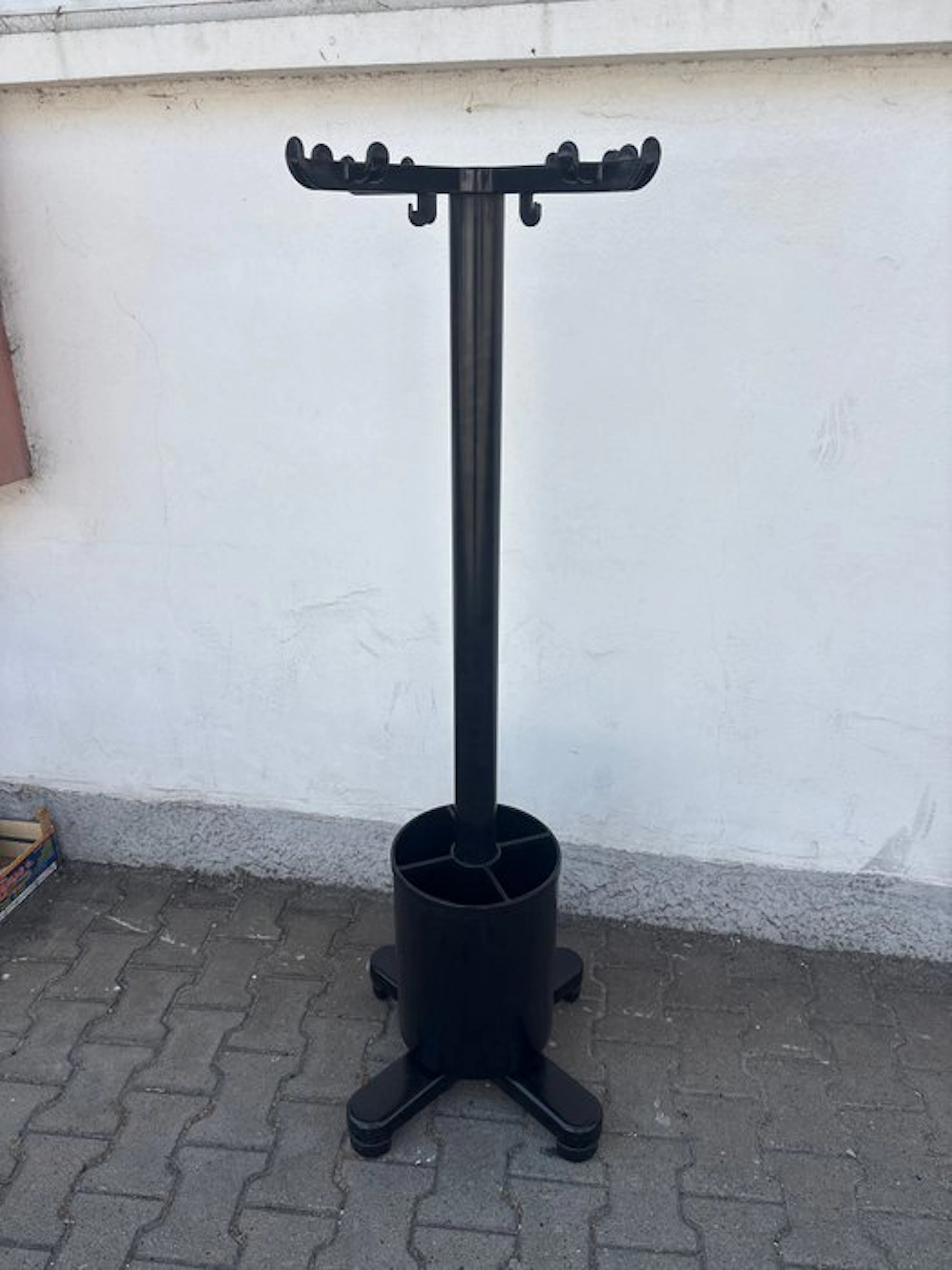 Olivetti - Ettore Sottsass - Coat rack - Plastic, Aluminium, Steel