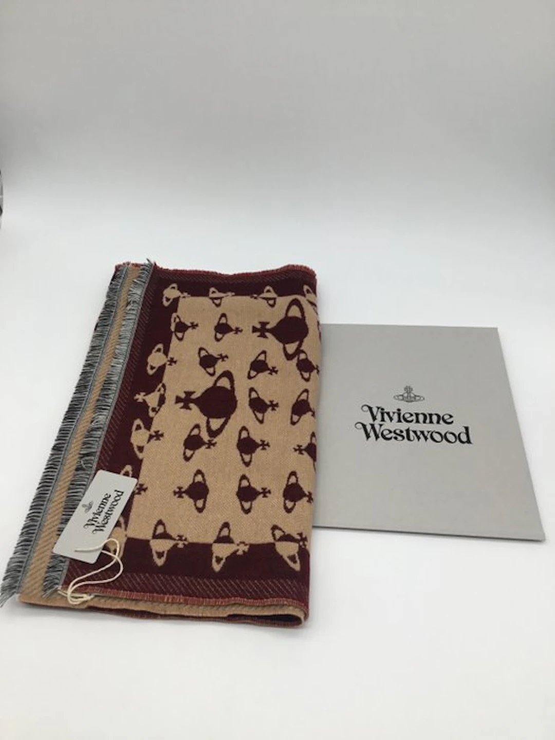 Vivienne Westwood - VINTAGE - HOMMAGE ORB - Scarf