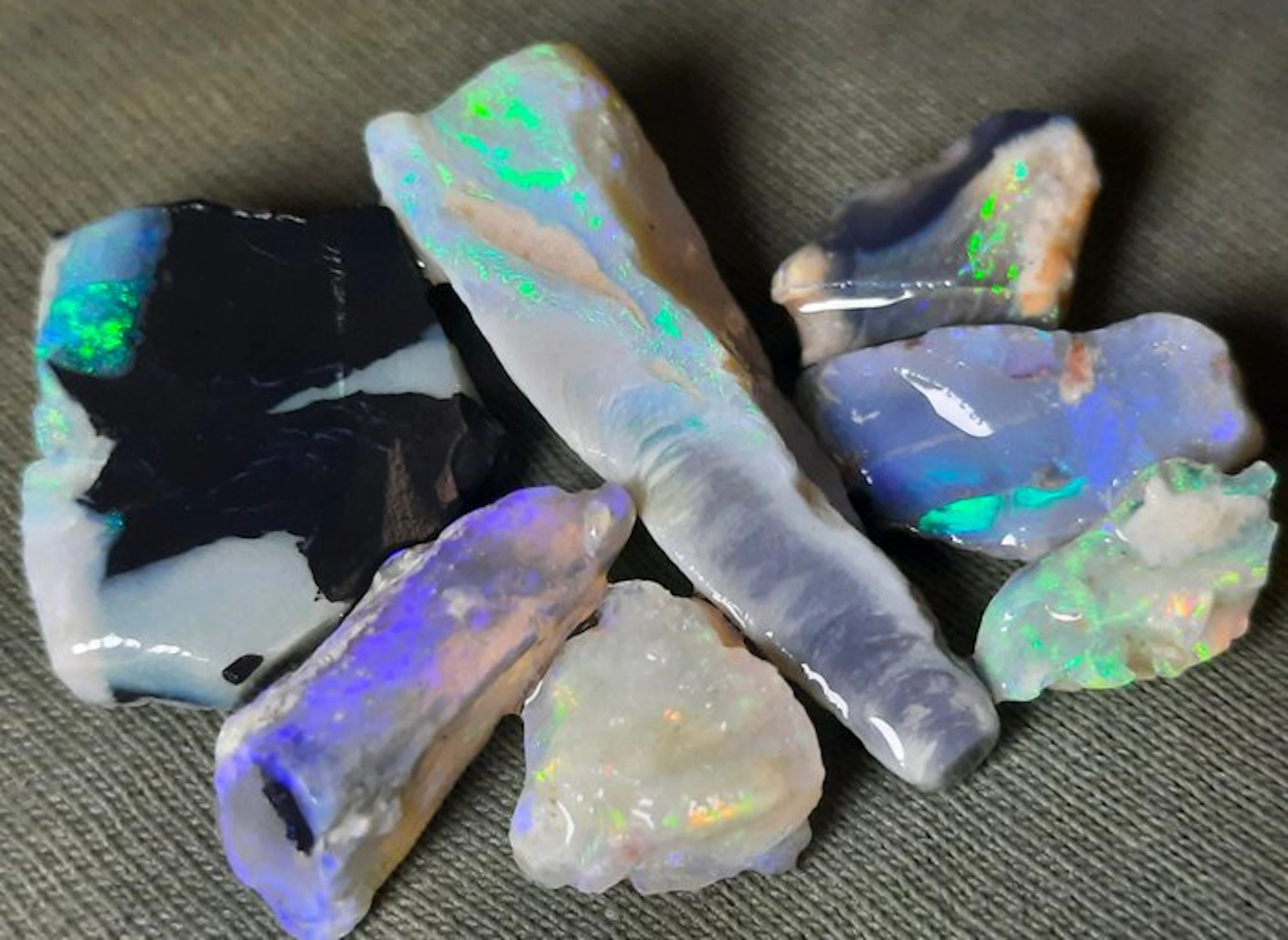 26.8 cts - Beautiful Australian Opal Rough- 5.36 g